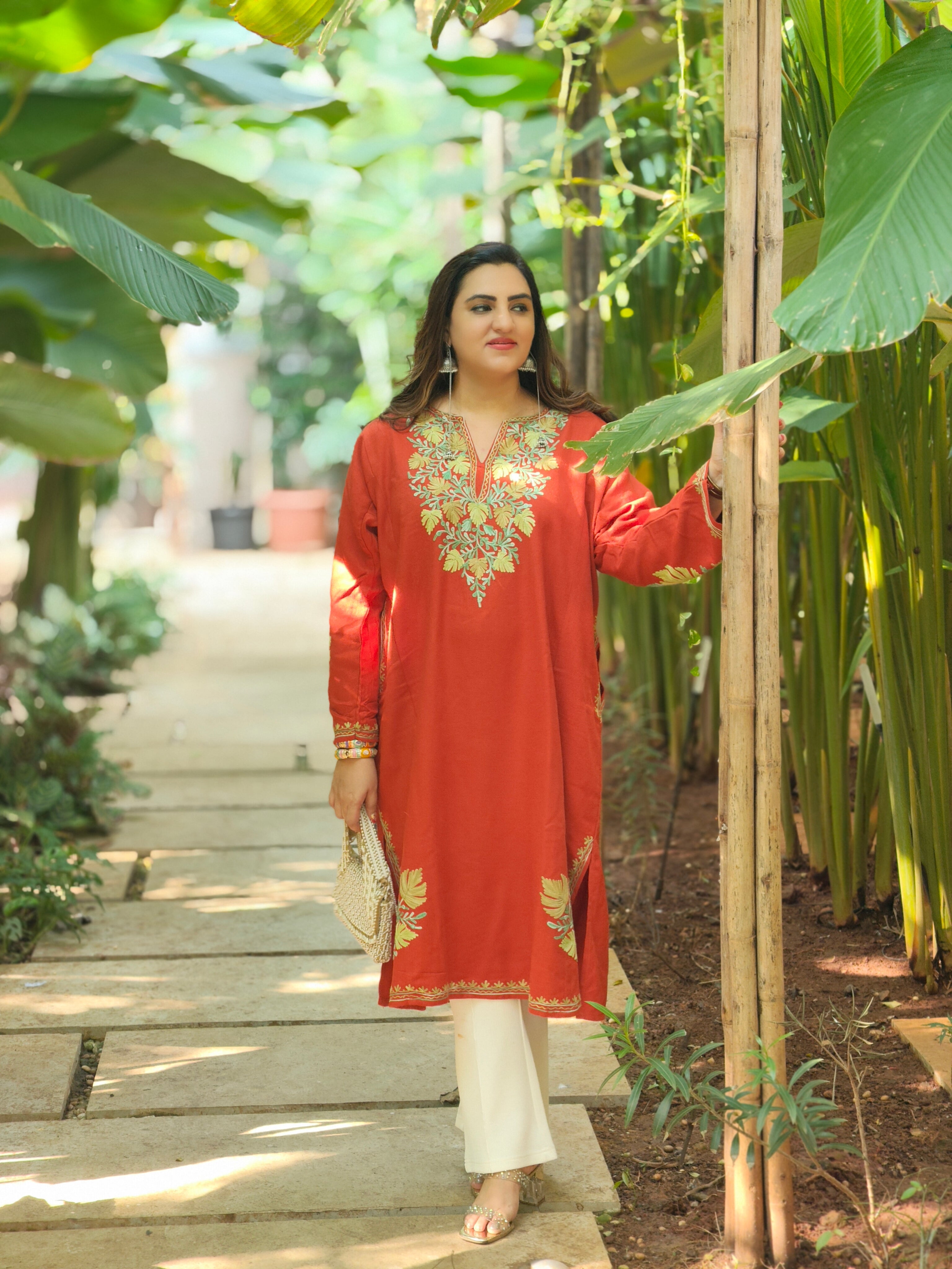 Rang-e-Khizan Autumnal Chinar Aari Phiran - Kashmir Box