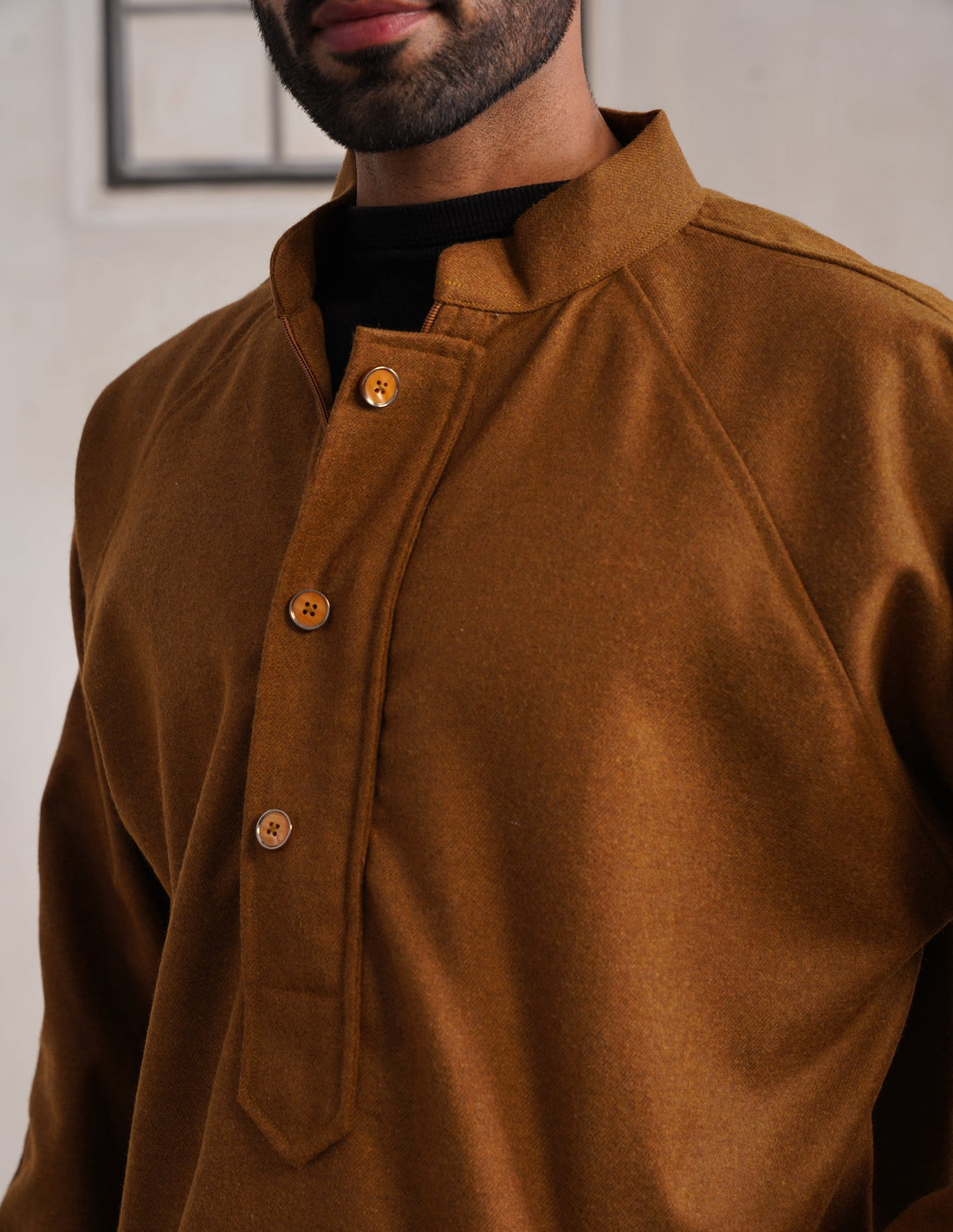 Brown Chinese Collar Long Coat-Style Men’s Phiran – Kashmiri Tweed Winter Pheran | AAGAZ