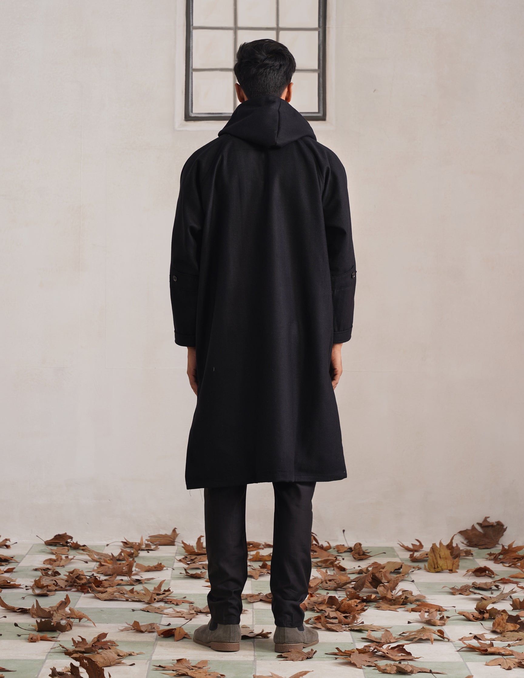 Black Hooded Long Coat-Style Men’s Phiran – Kashmiri Tweed Winter Pheran | HAIDER