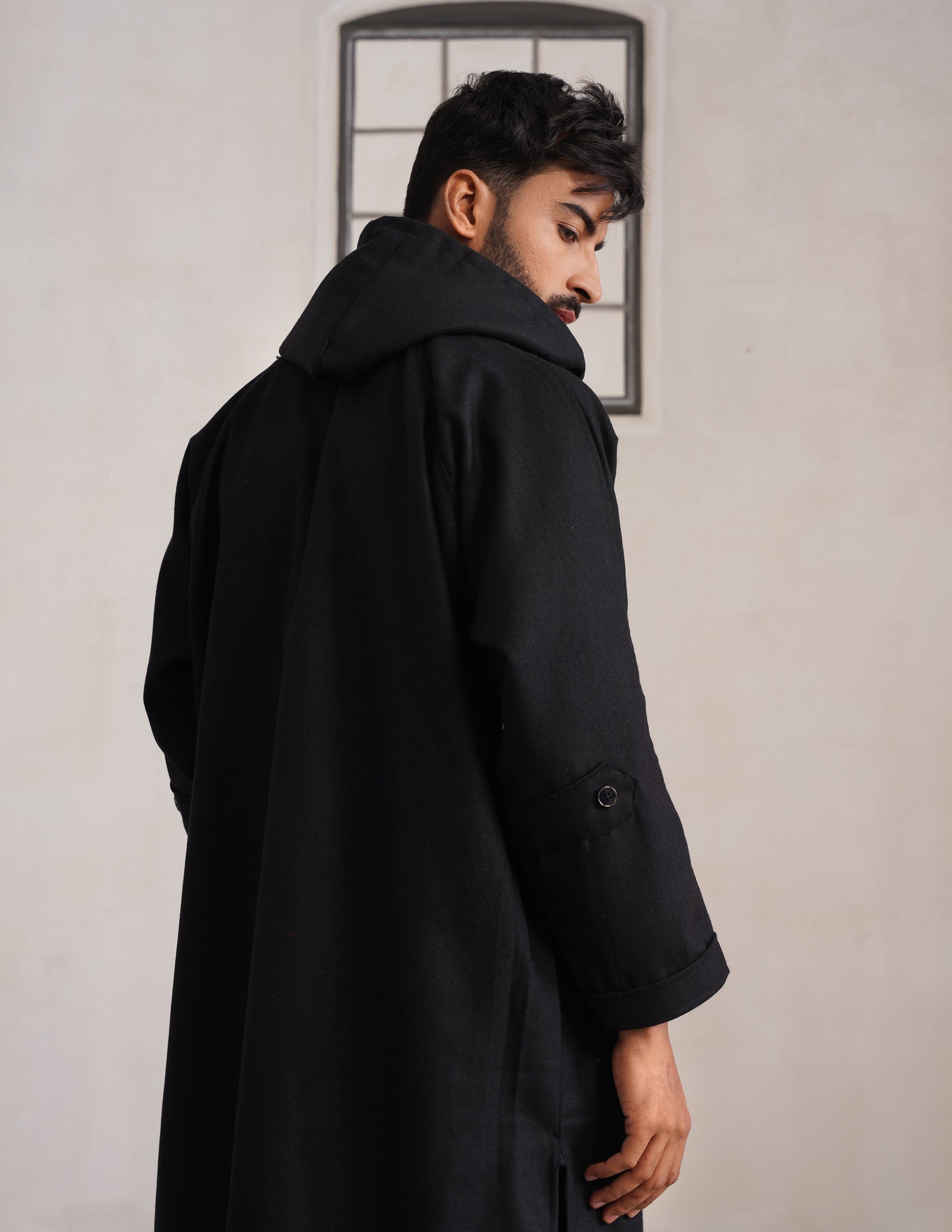 Black Hooded Long Coat-Style Men’s Phiran – Kashmiri Tweed Winter Pheran | HAIDER