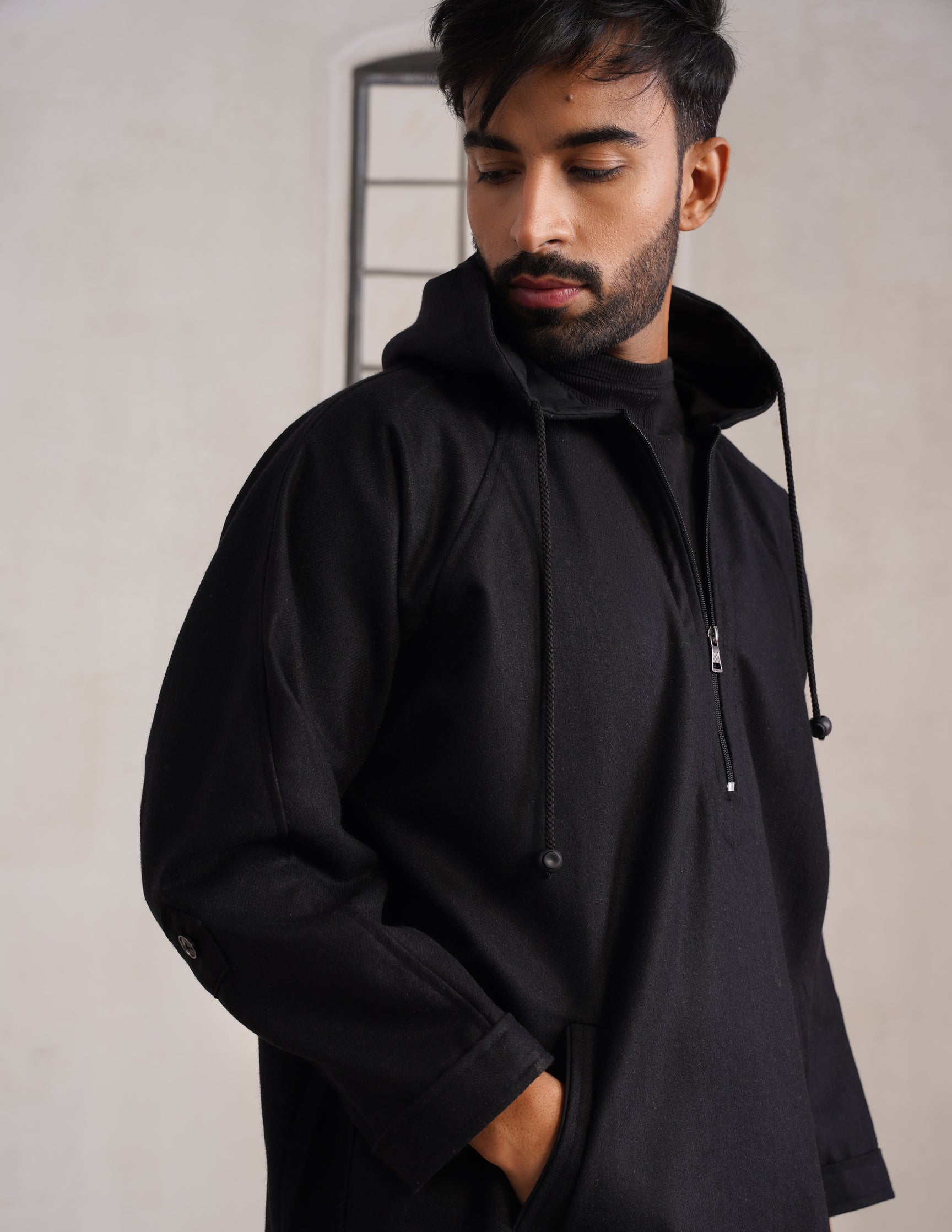 Black Hooded Long Coat-Style Men’s Phiran – Kashmiri Tweed Winter Pheran | AAGAZ