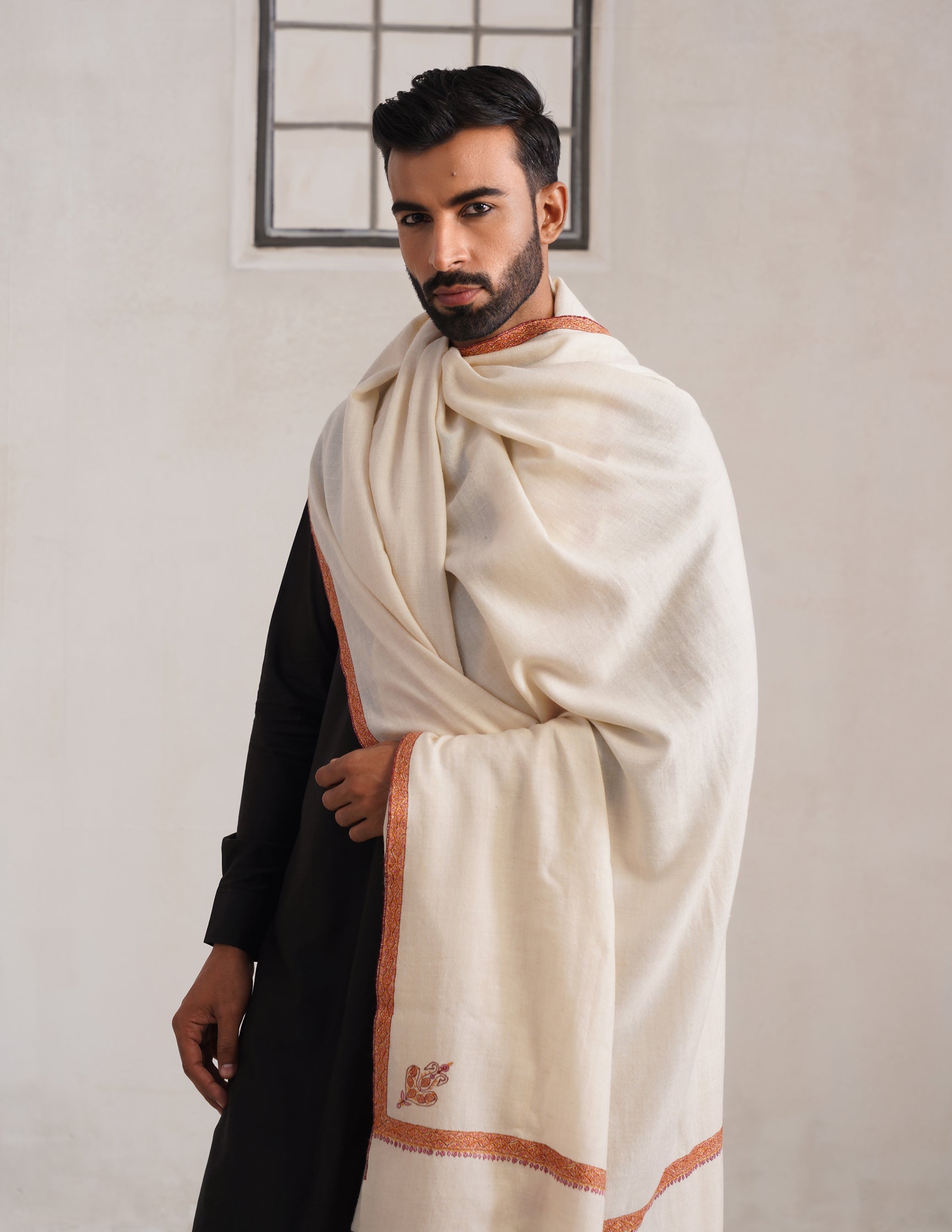 Hashidar Pashmina Shawl – Off White (Pink, Orange & Maroon Sozni)
