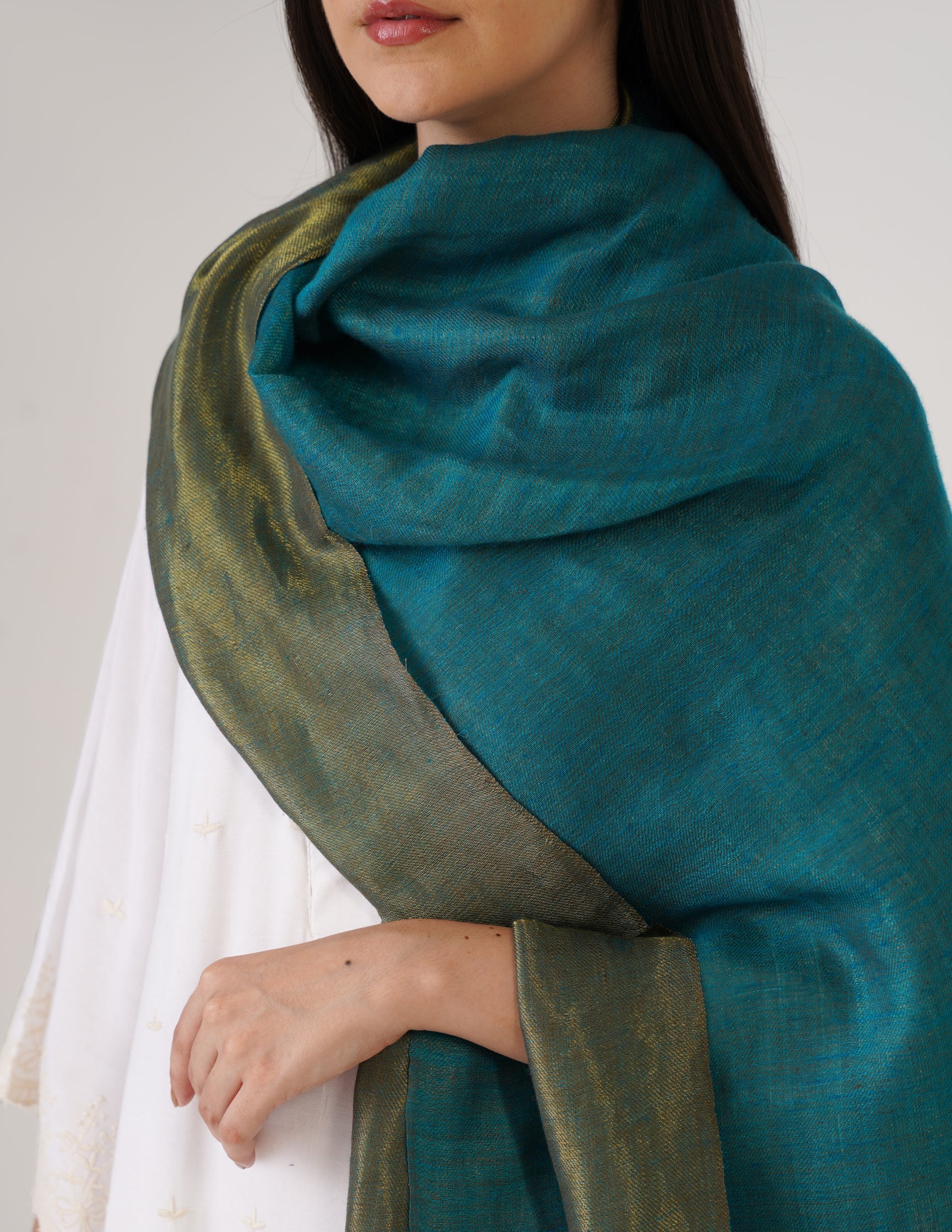 Kashmiri Handwoven Pashmina Reversible Stole – Turkish Blue & Metallic Golden | Handwoven Heritage