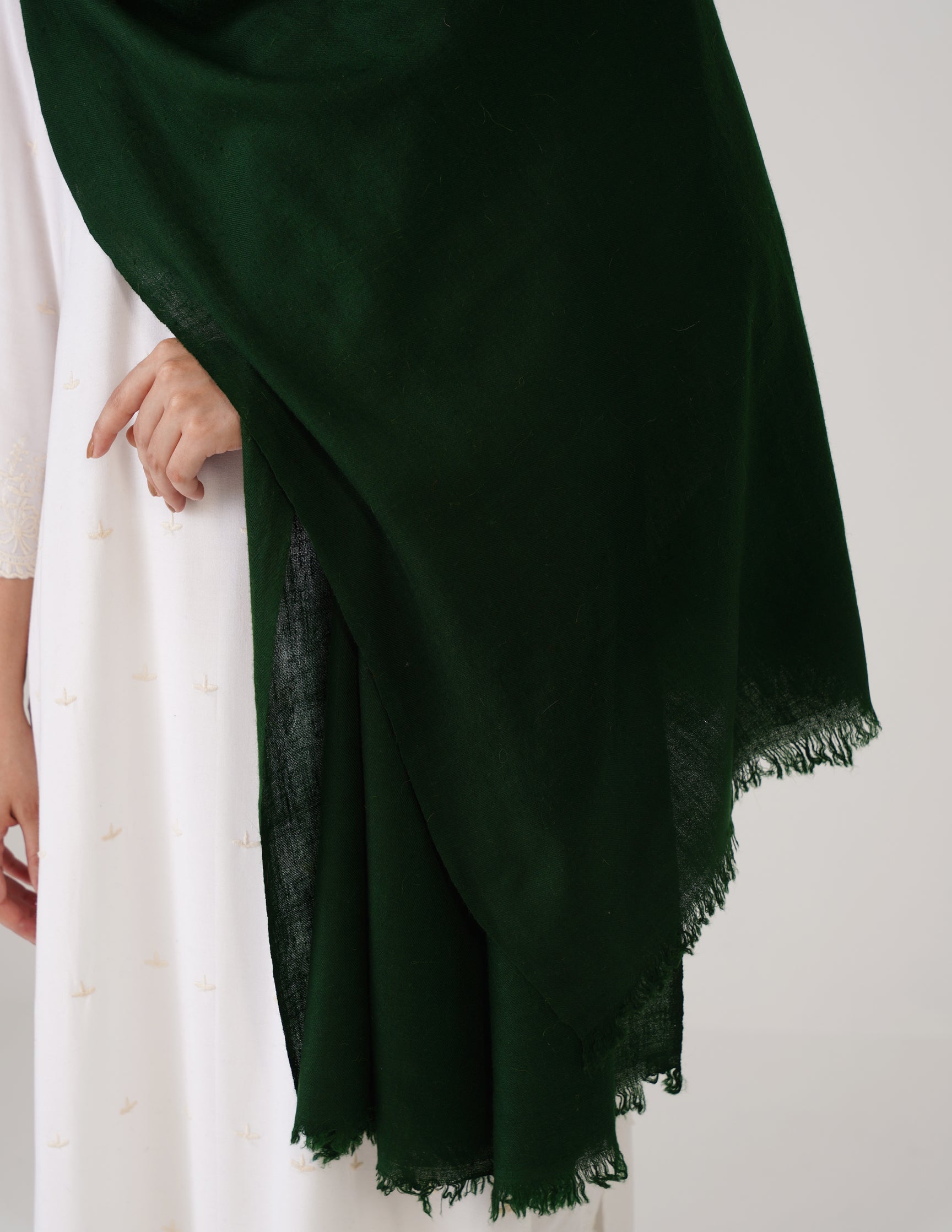Kashmiri Handwoven Solid Cashmere Pashmina Shawl – Bottle Green | Handwoven Heritage