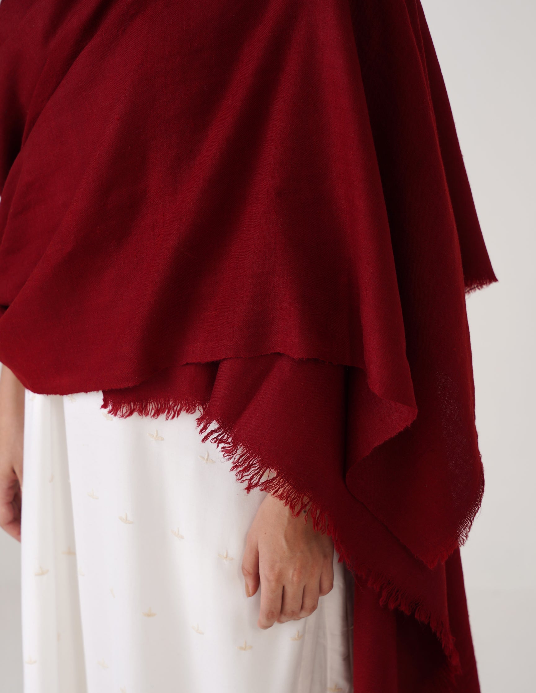 Kashmiri Handwoven Solid Cashmere Pashmina Shawl – Maroon | Handwoven Heritage