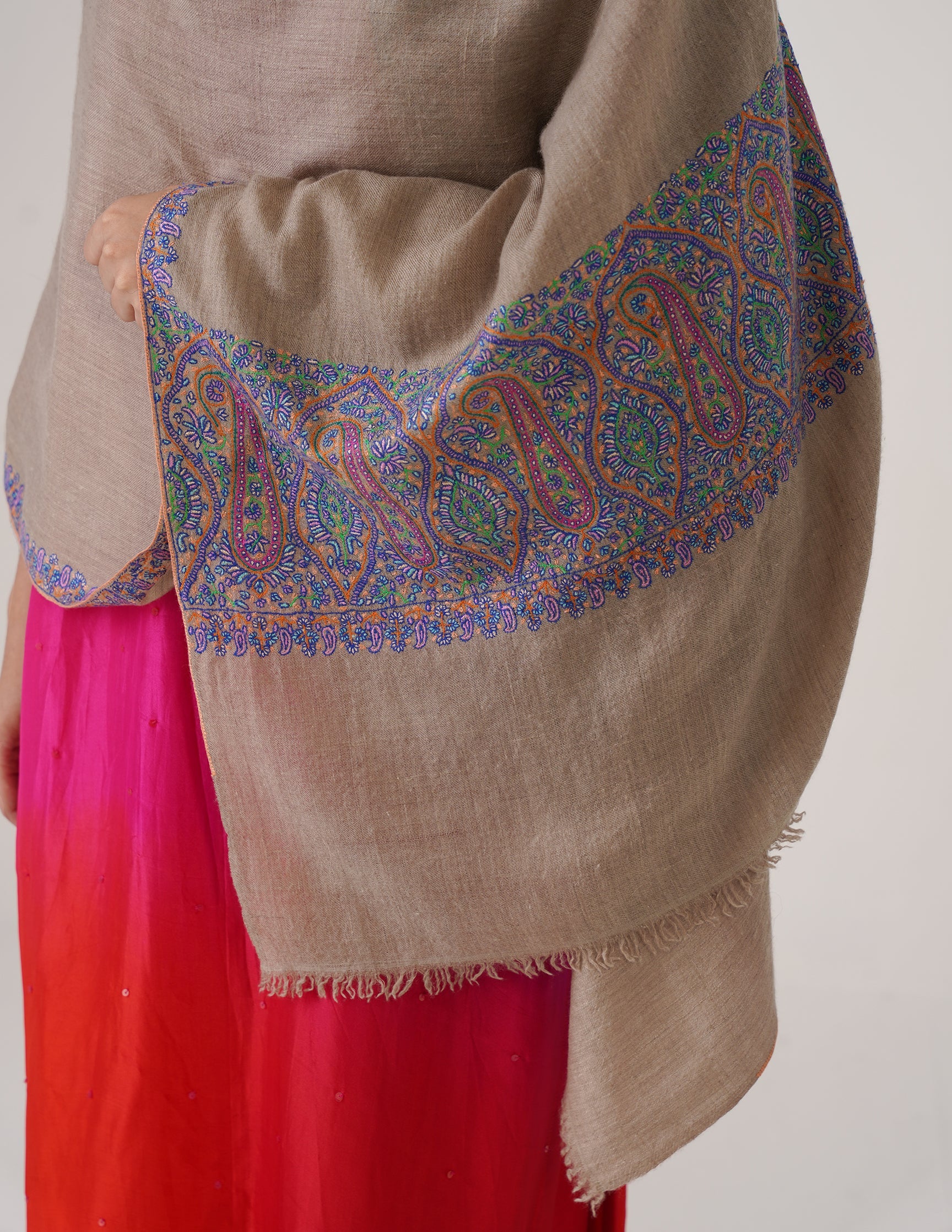 Kashmiri Handwoven Pashmina Sozni Palladar Stole – Natural | Luxury Heritage - Kashmir Box