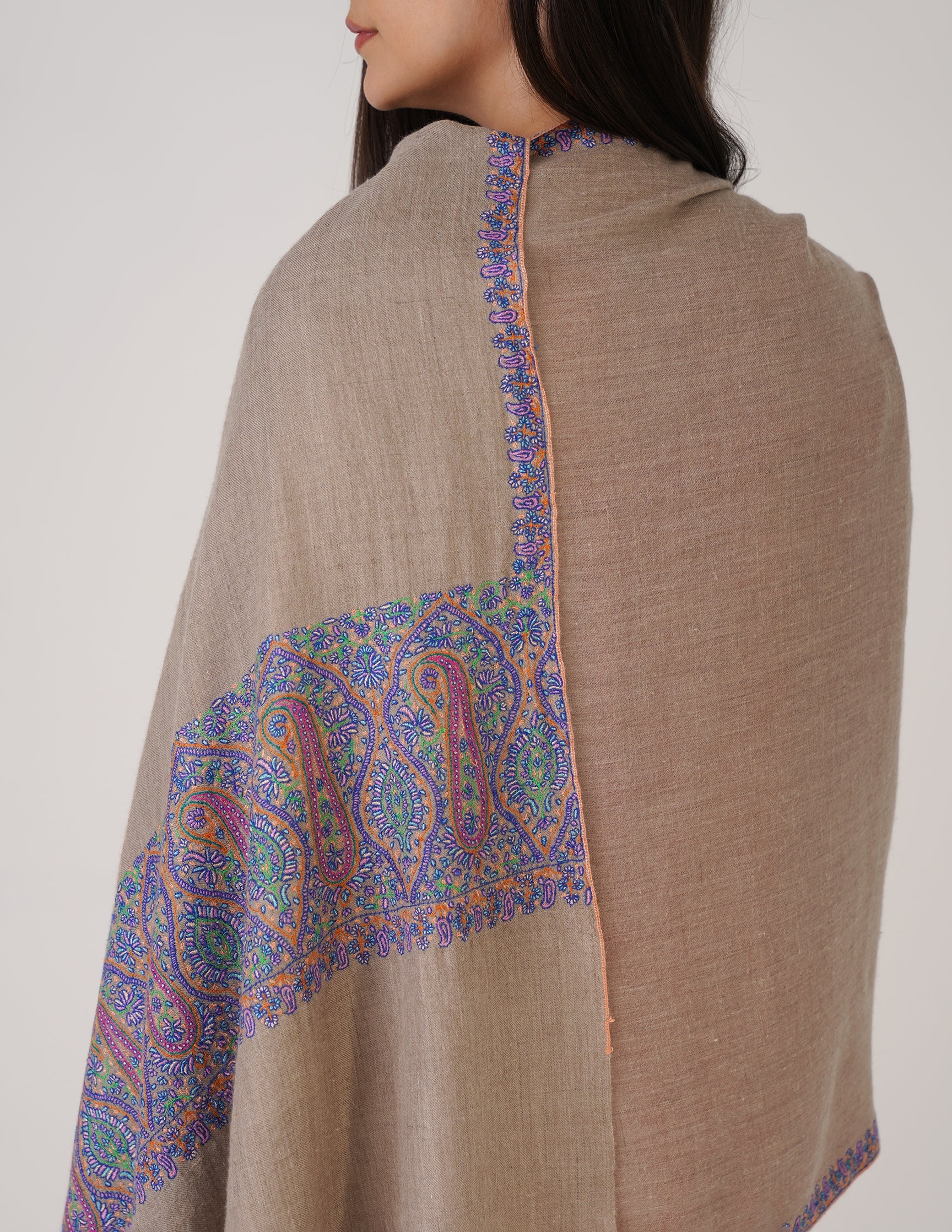 Kashmiri Handwoven Pashmina Sozni Palladar Stole – Natural | Luxury Heritage - Kashmir Box