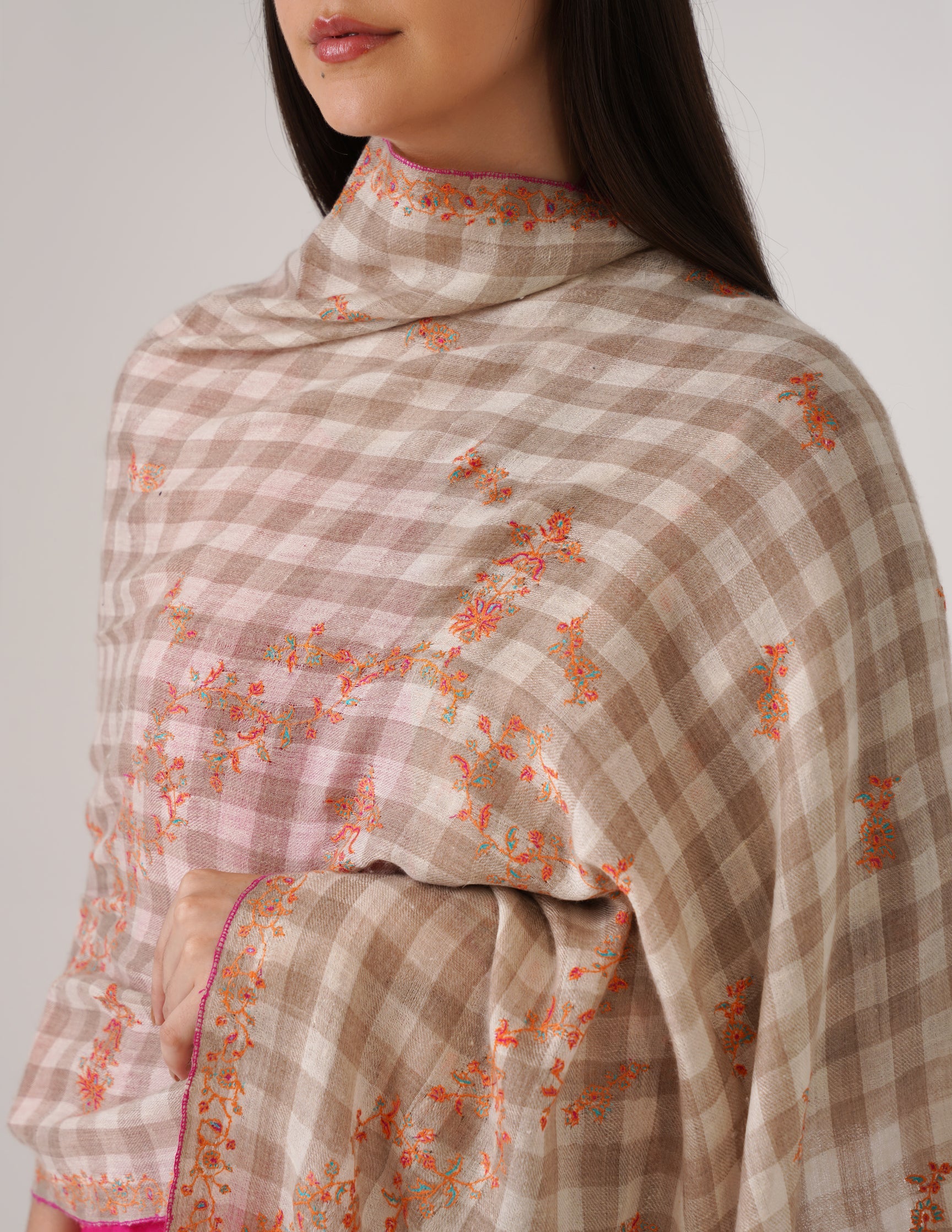 Kashmiri Handwoven Pashmina Sozni Stole Modern Checkered – Natural Undyed | Handwoven Heritage