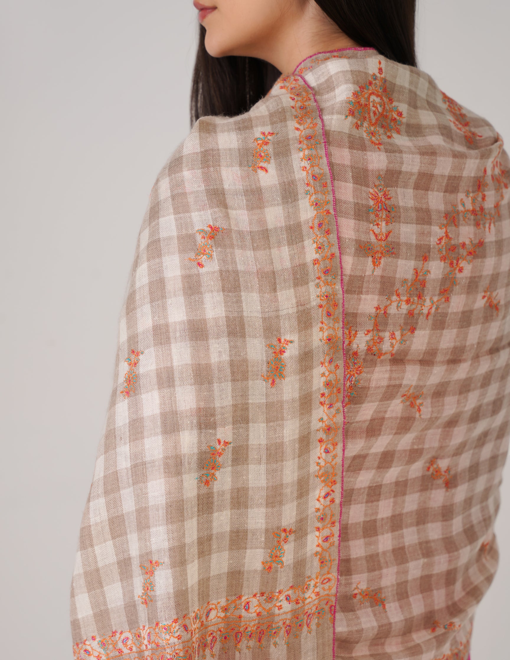 Kashmiri Handwoven Pashmina Sozni Stole Modern Checkered – Natural Undyed | Handwoven Heritage