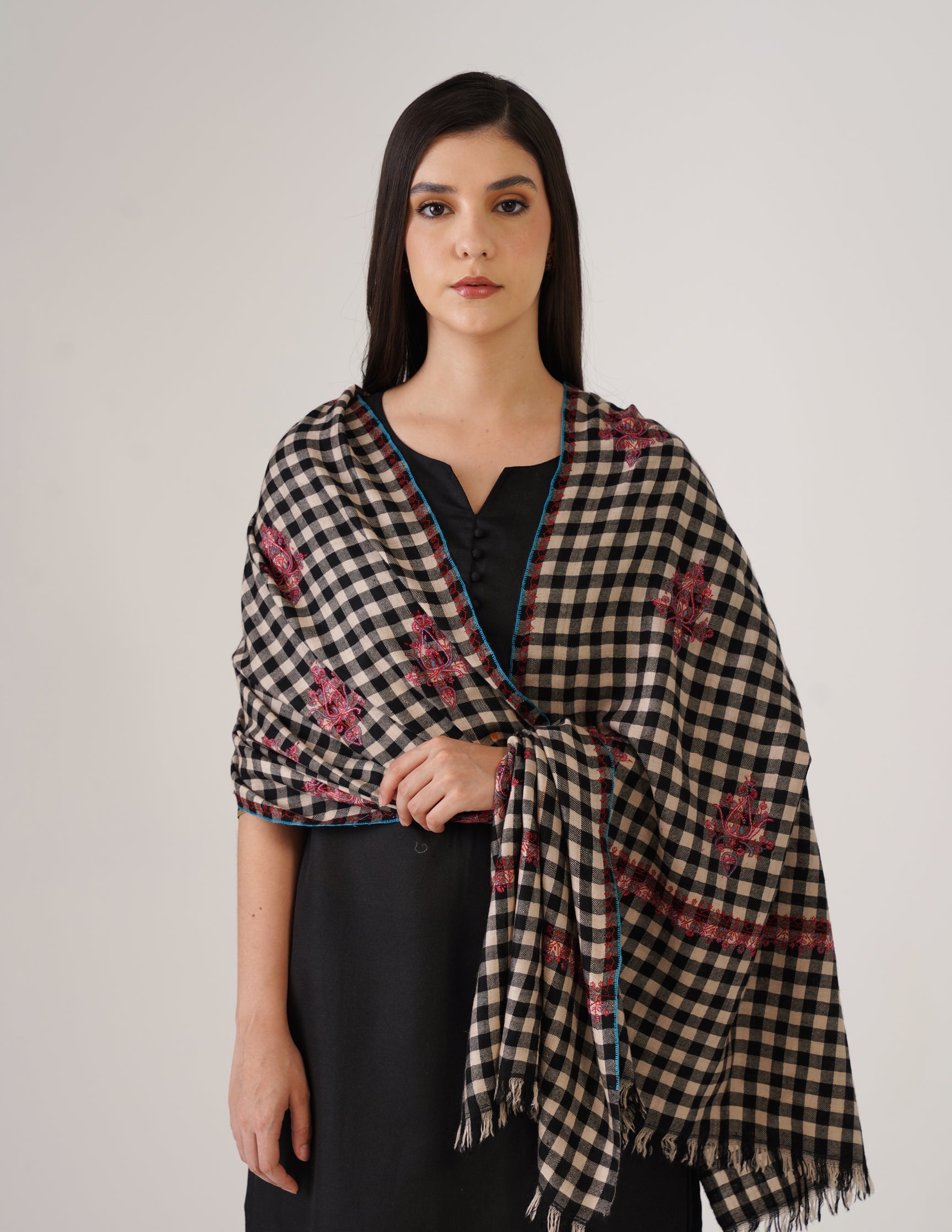 Kashmiri Handwoven Pashmina Sozni Stole Modern Check Bootidar – Black & White | Handwoven Heritage