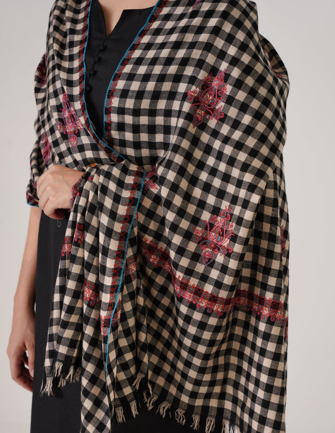 Kashmiri Handwoven Pashmina Sozni Stole Modern Check Bootidar – Black & White | Handwoven Heritage