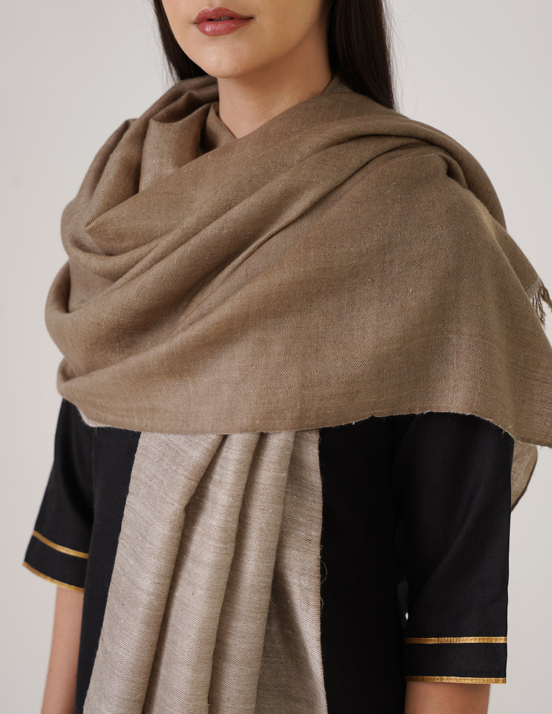 Kashmiri Handwoven Pashmina Reversible Stole – Toosa & White | Handwoven Heritage