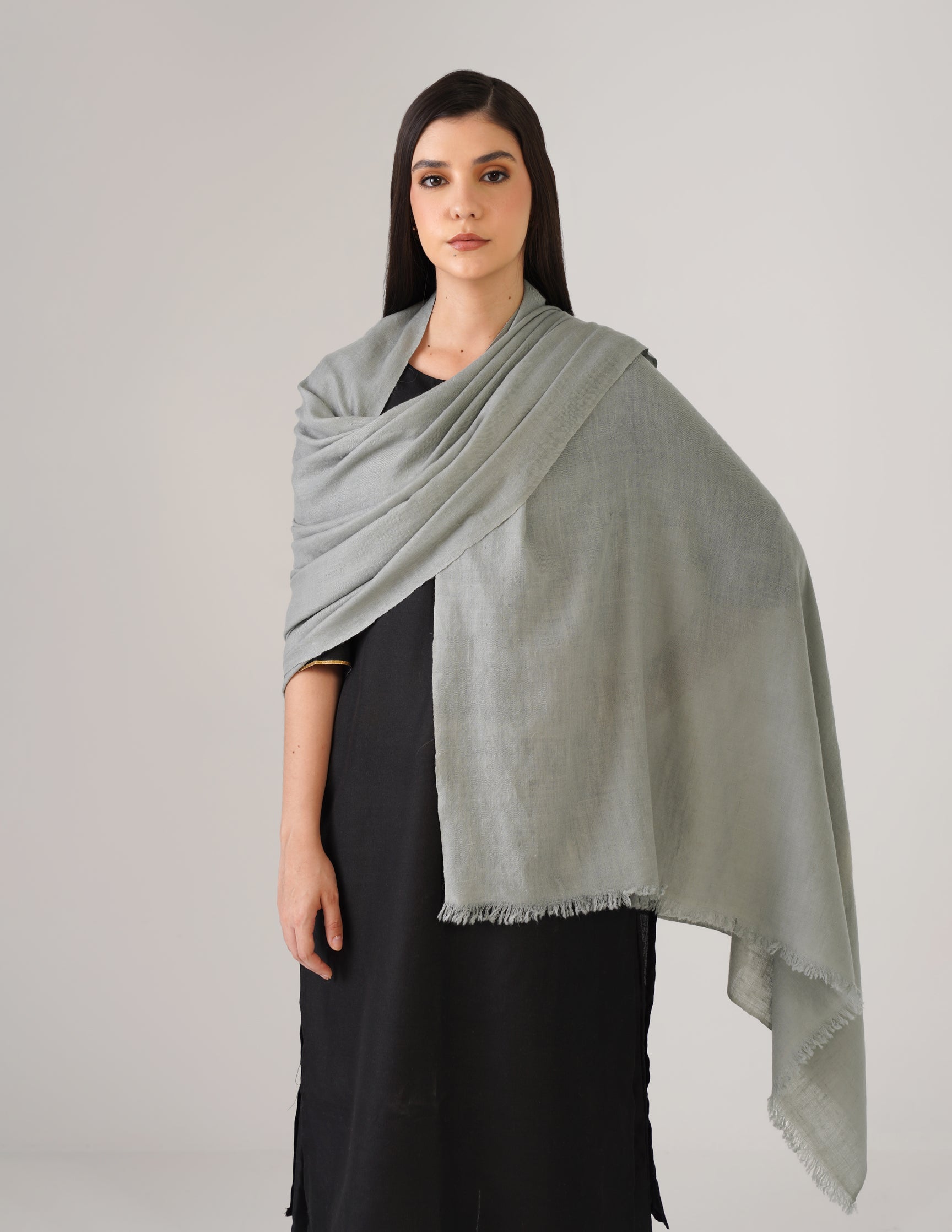 Kashmiri Handwoven Solid Cashmere Pashmina Shawl – Silver Grey | Handwoven Heritage