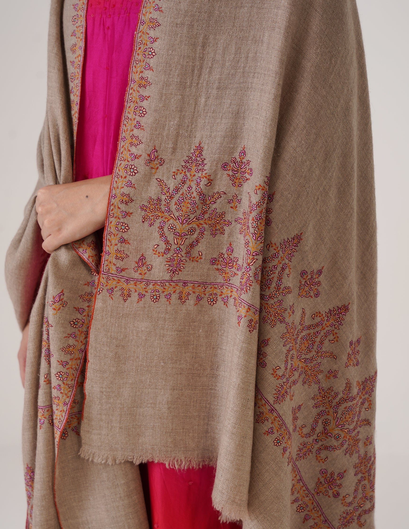 Kashmiri Handwoven Pashmina Sozni Shawl Paldaar – Natural | Handwoven Heritage