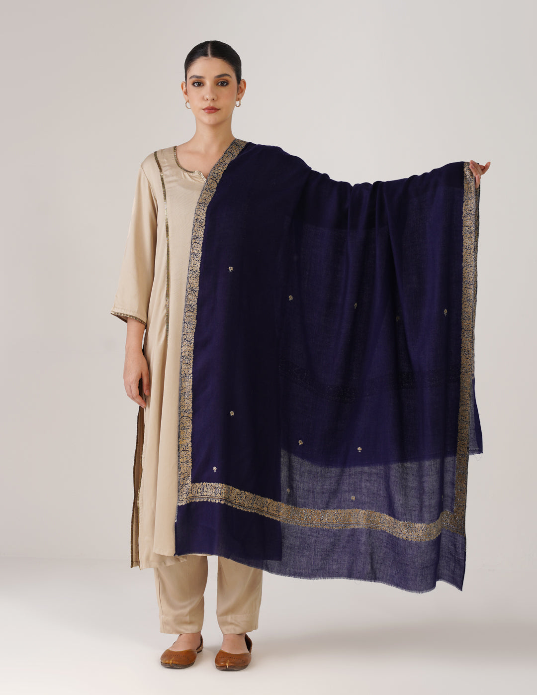 Kashmiri Handwoven Pashmina Sozni Shawl Doredaar – Navy Blue | Mehendi & Grey Heritage - Kashmir Box