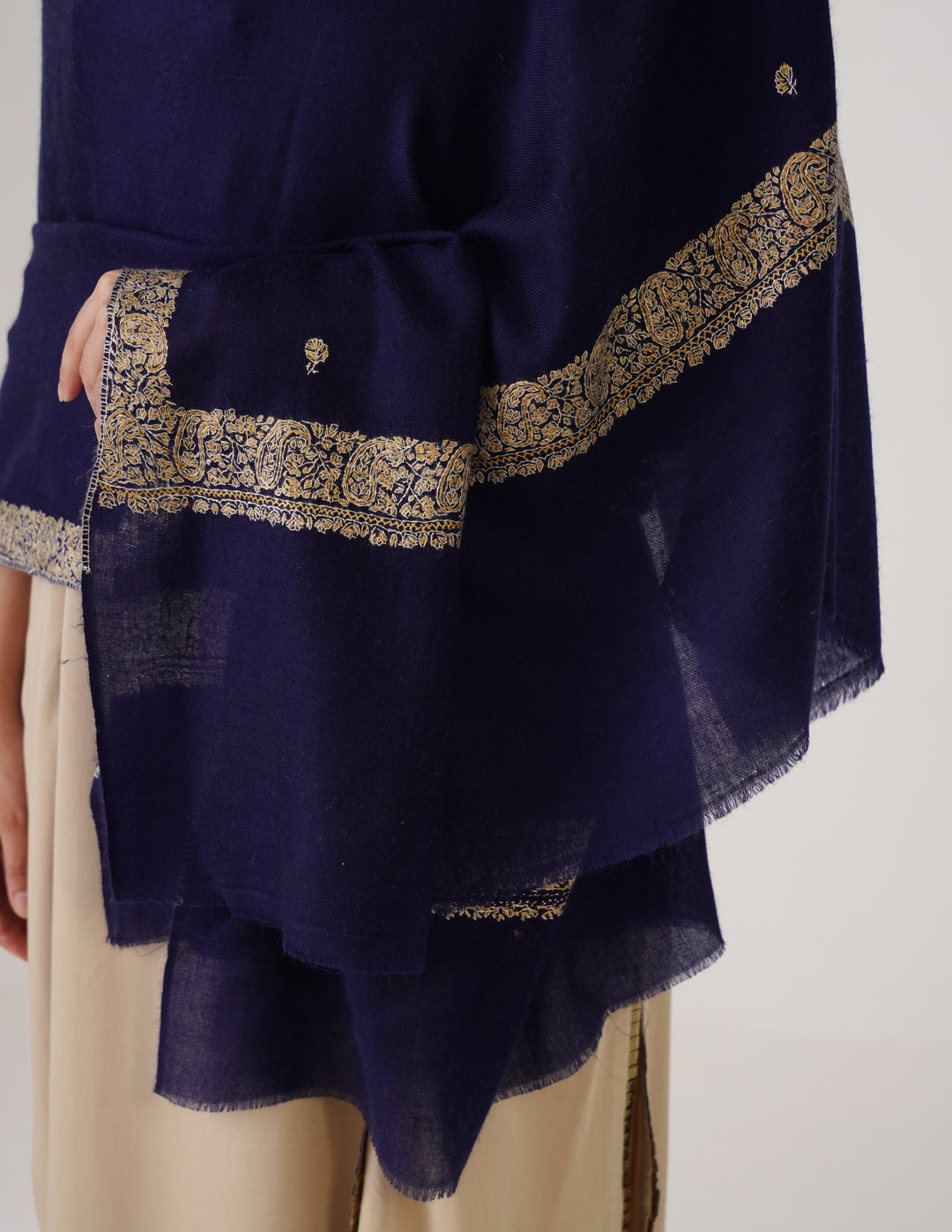 Kashmiri Handwoven Pashmina Sozni Shawl Doredaar – Navy Blue | Mehendi & Grey Heritage - Kashmir Box