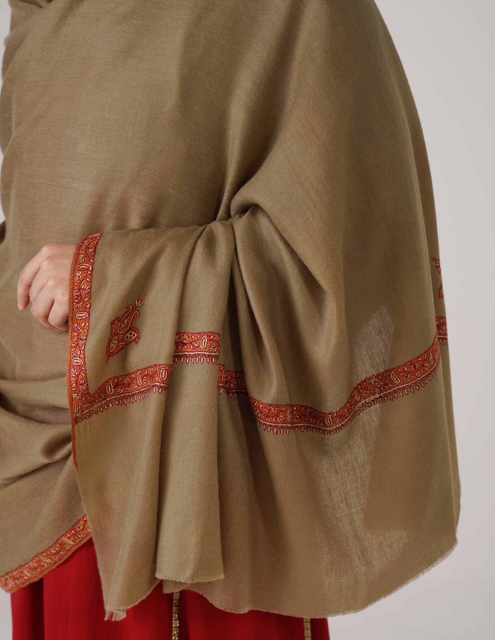 Kashmiri Handwoven Pashmina Sozni Shawl Hashidaar – Natural | Multicolour Heritage - Kashmir Box