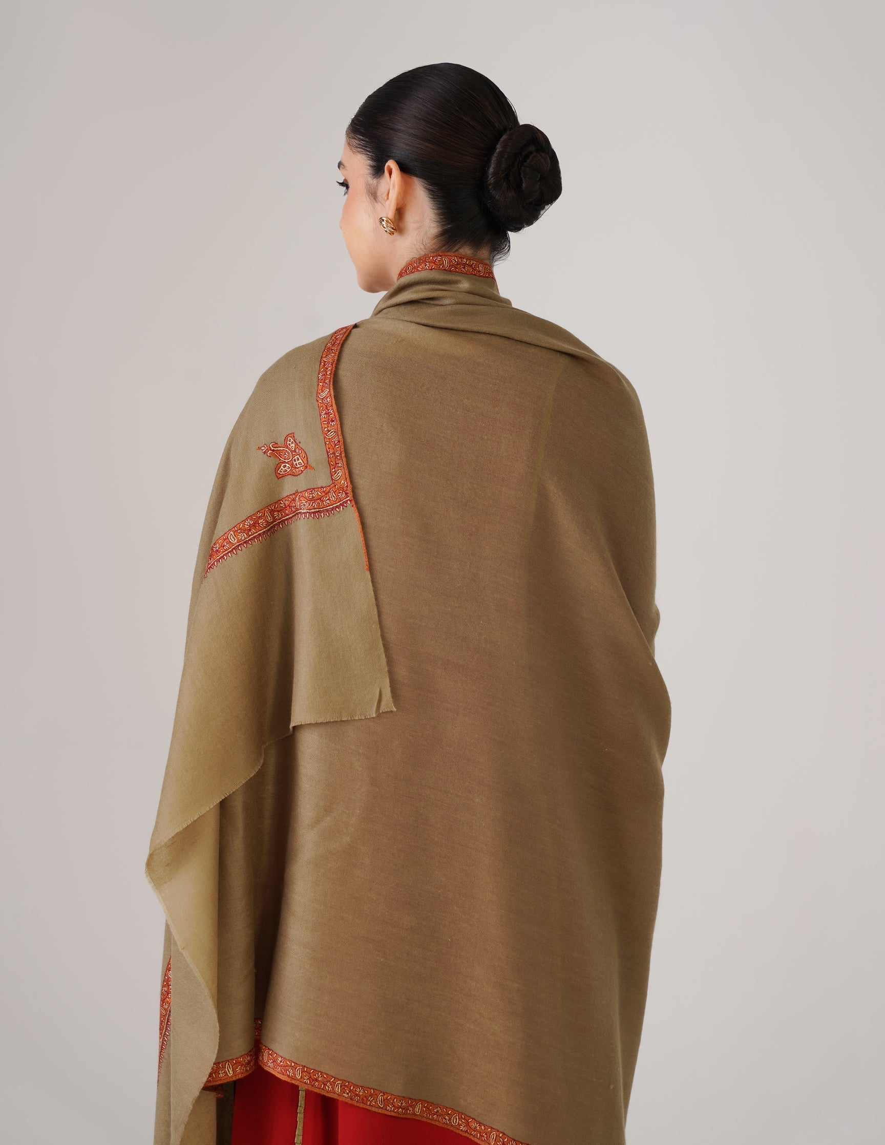 Kashmiri Handwoven Pashmina Sozni Shawl Hashidaar – Natural | Multicolour Heritage - Kashmir Box
