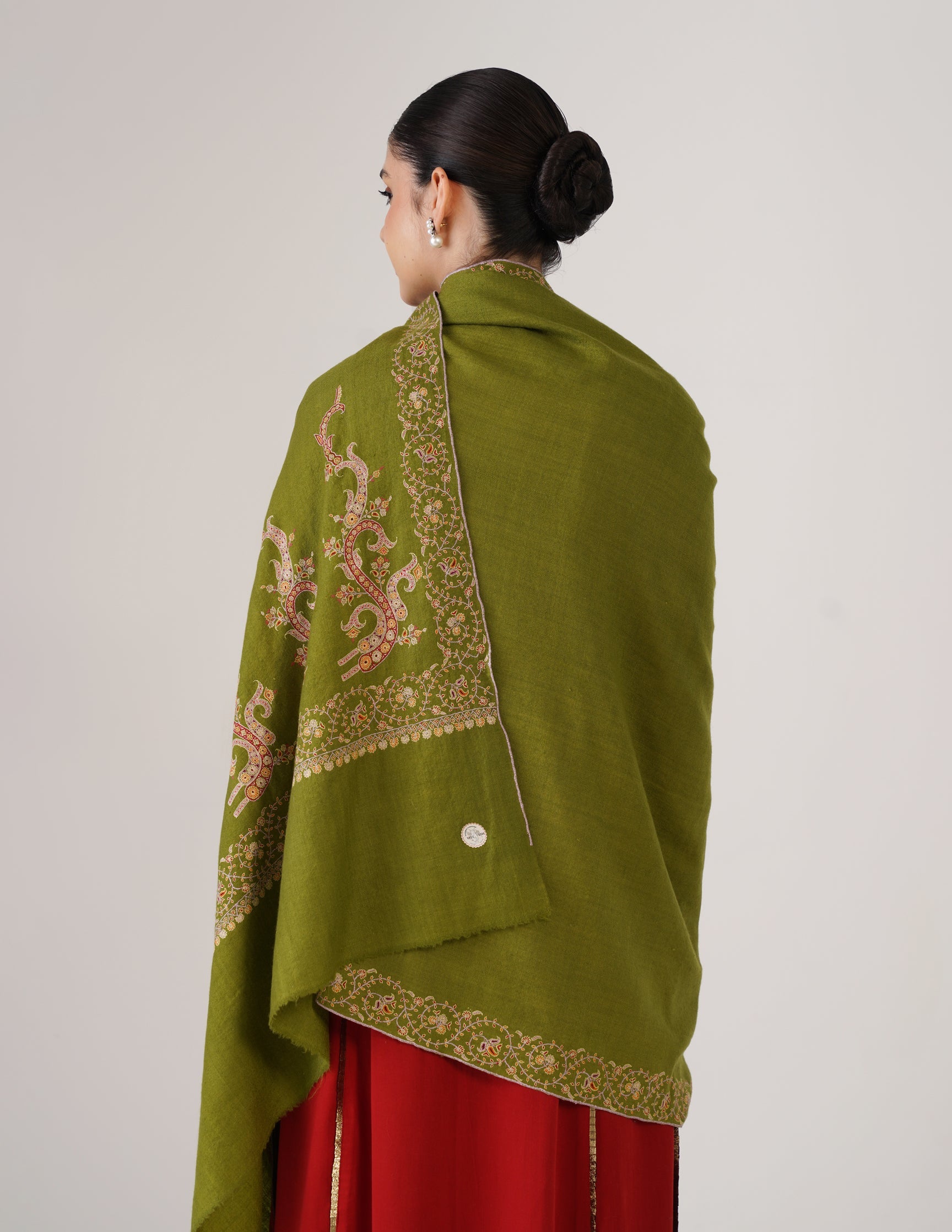 Kashmiri Handwoven Pashmina Sozni Shawl Paldaar – Mehendi Green | Handwoven Heritage
