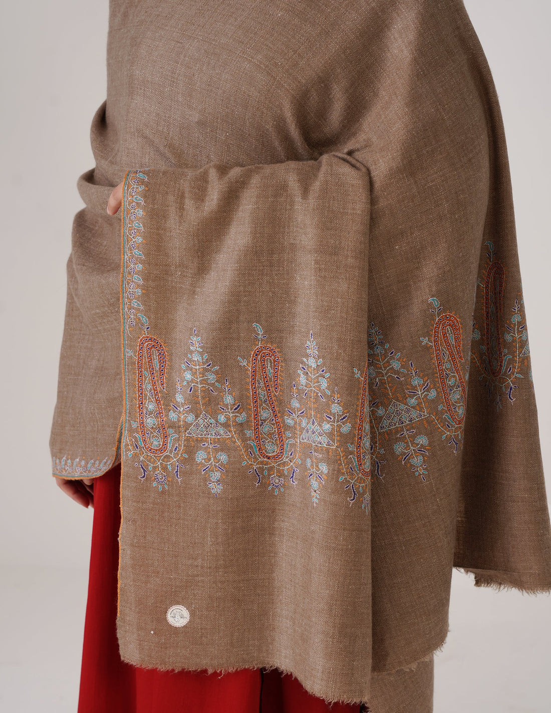 Kashmiri Handwoven Pashmina Sozni Shawl Paldaar – Natural | Handwoven Heritage