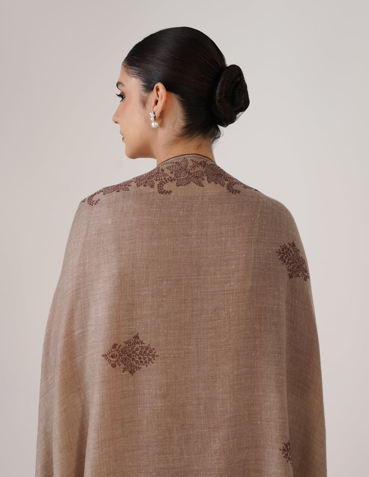 Kashmiri Handwoven Pashmina Sozni Shawl Bootidar – Natural | Brown Heritage - Kashmir Box