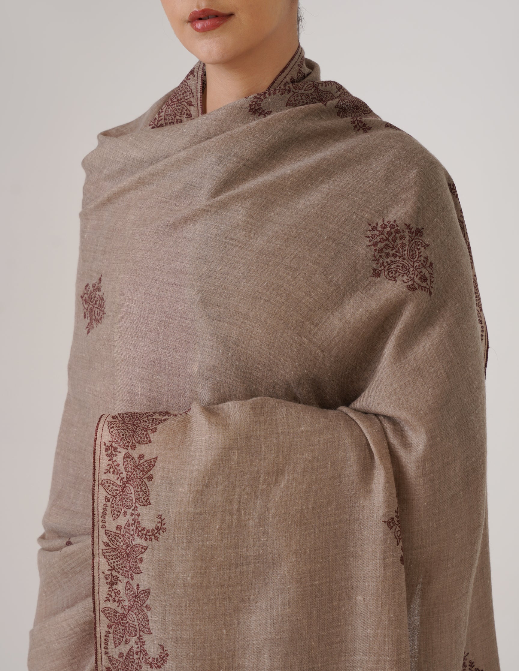 Kashmiri Handwoven Pashmina Sozni Shawl Bootidar – Natural | Brown Heritage - Kashmir Box