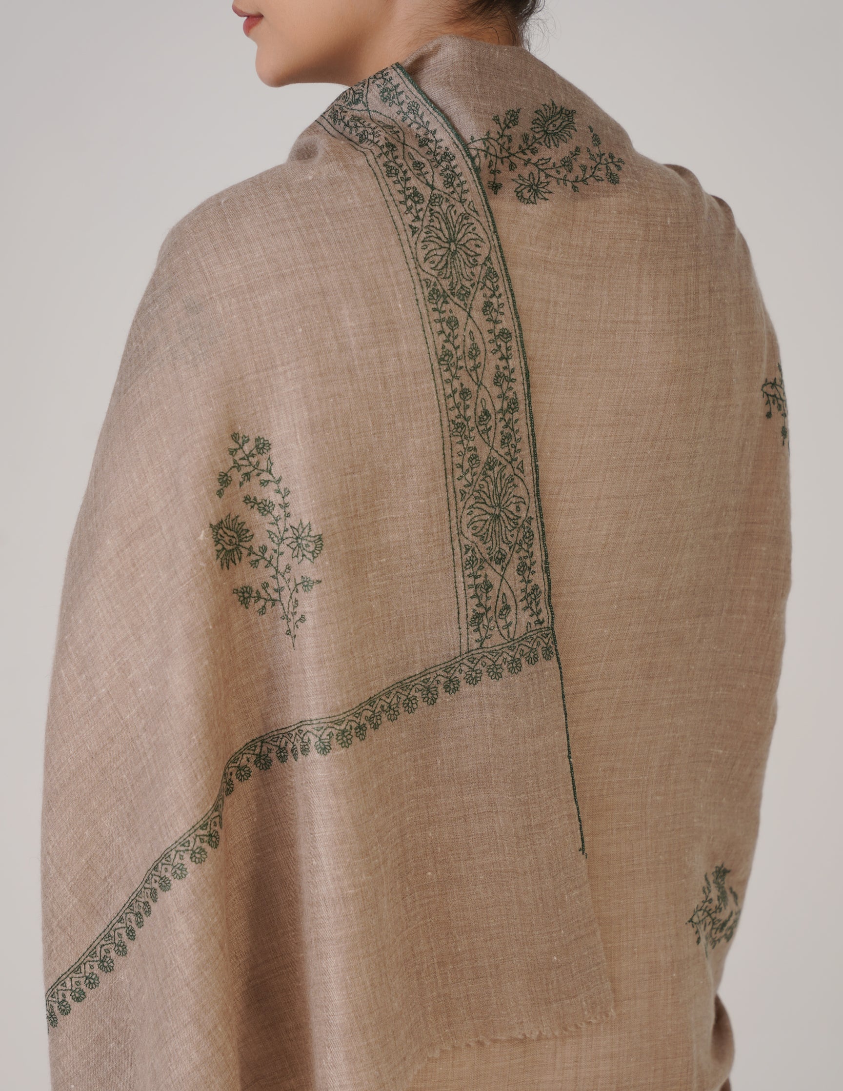 Kashmiri Handwoven Pashmina Sozni Shawl Hashidaar – Natural | Green Heritage - Kashmir Box
