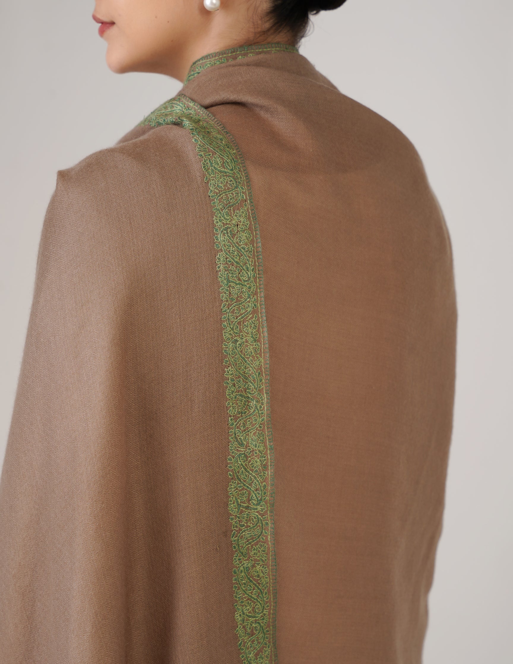 Kashmiri Handwoven Pashmina Sozni Shawl Doredaar – Natural Brown | Green Heritage - Kashmir Box