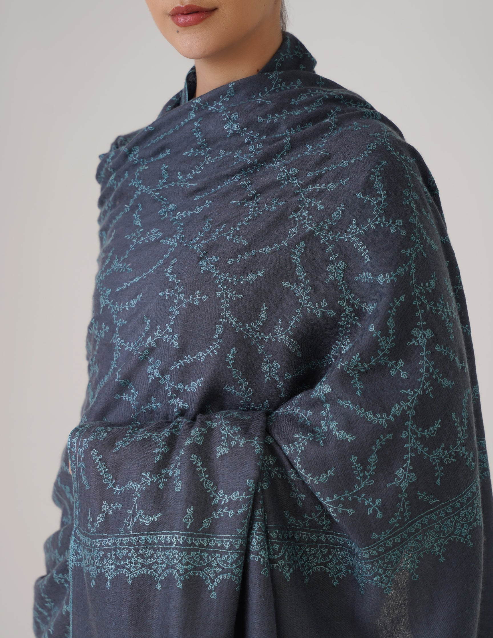 Kashmiri Handwoven Pashmina Sozni Shawl Jaalidar – Blue Grey | Sea Green Heritage - Kashmir Box