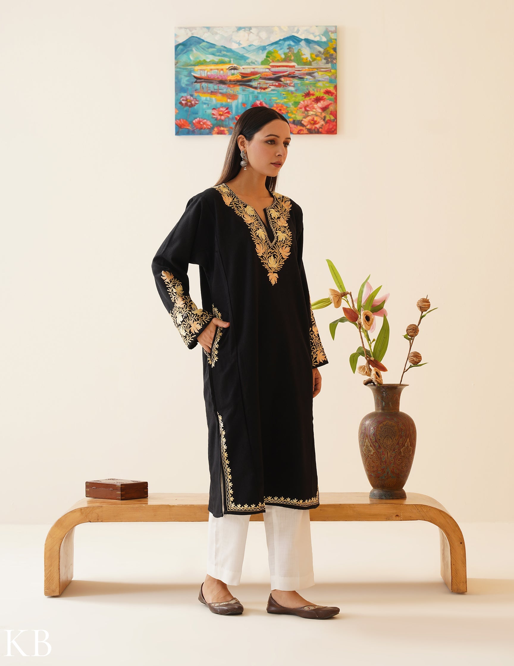 Rang-e-Khizan Black Chinar Aari Phiran - Kashmir Box