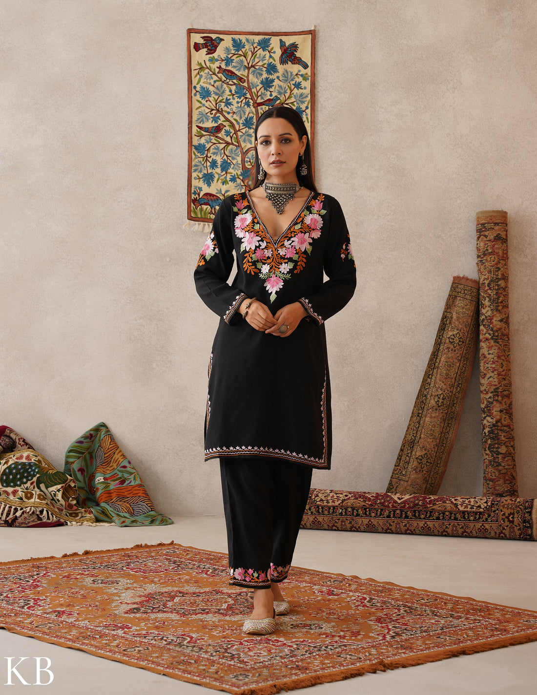 meHER Bold Black Kashmiri Aari Woollen Co-ord Set - Kashmir Box