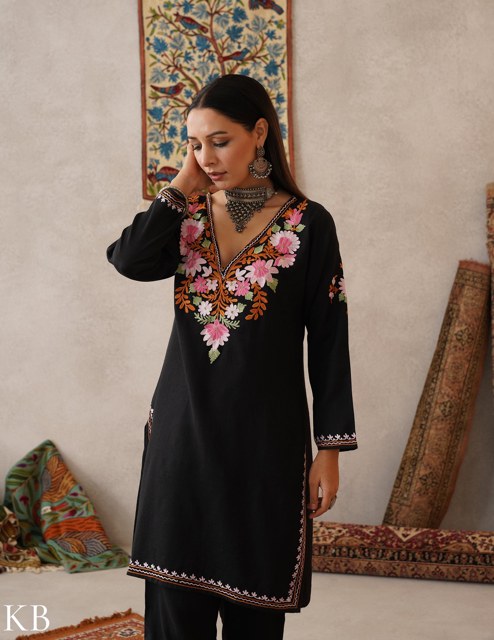 meHER Bold Black Kashmiri Aari Woollen Co-ord Set - Kashmir Box