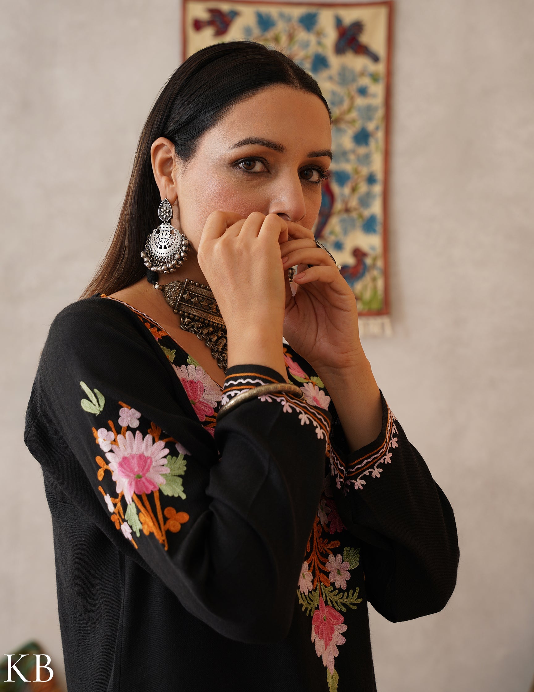 meHER Bold Black Kashmiri Aari Woollen Co-ord Set - Kashmir Box