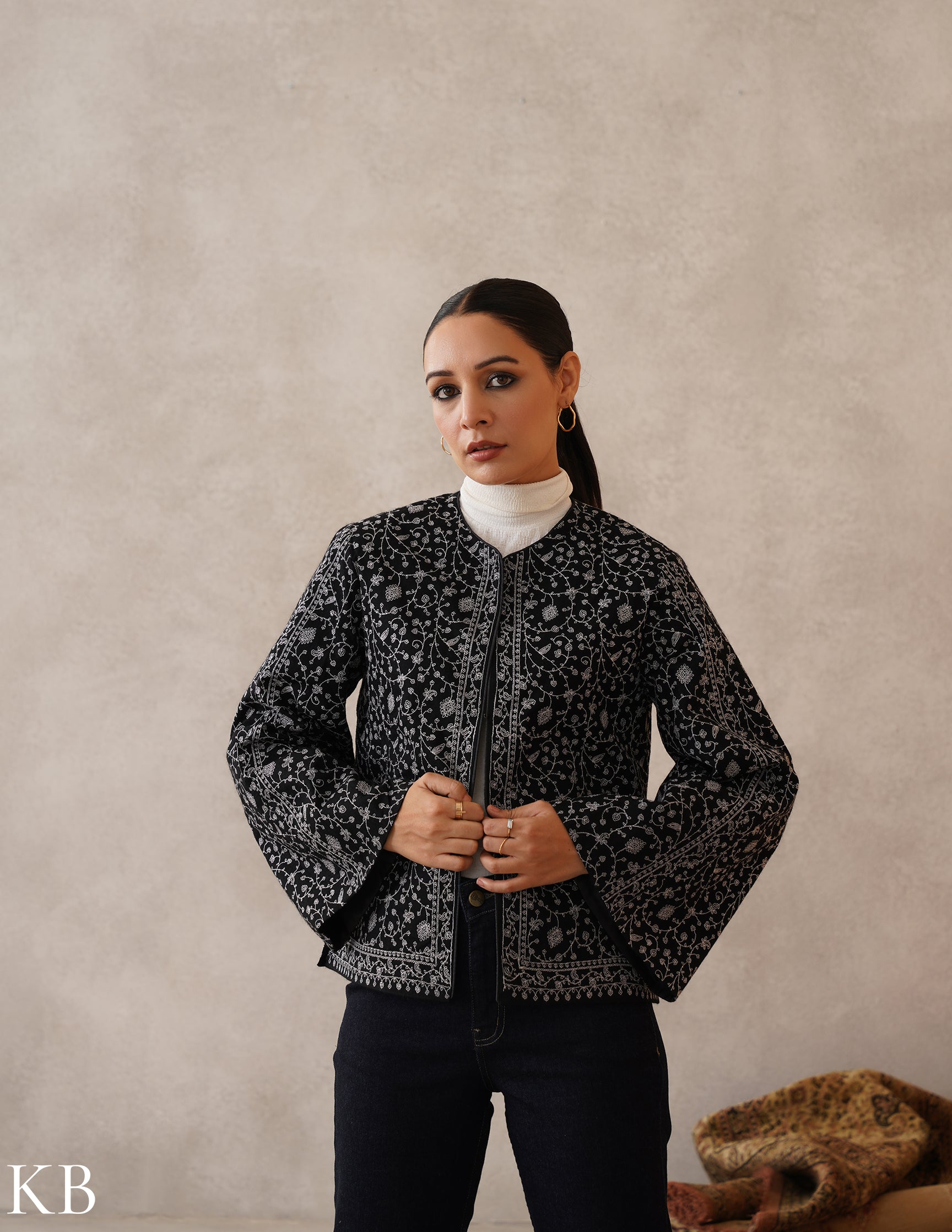 Nayaab Classic Black Kashmiri Sozni Fine Wool Cape Jacket - Kashmir Box