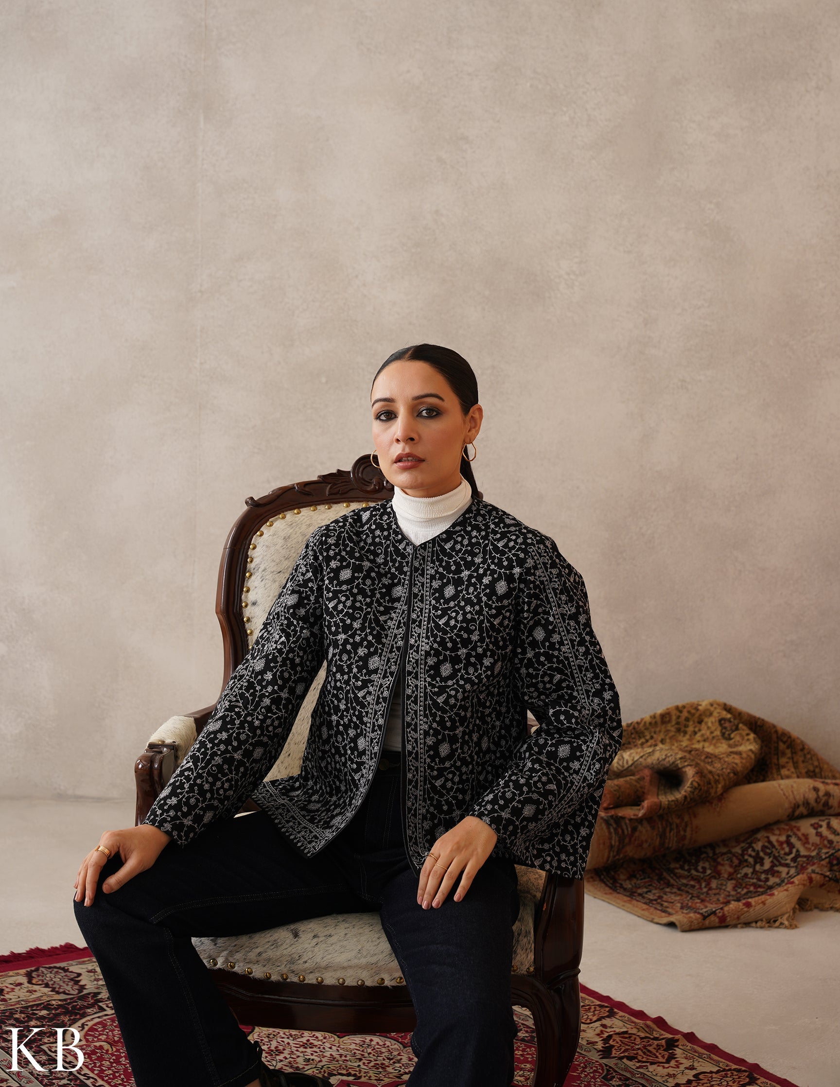 Nayaab Classic Black Kashmiri Sozni Fine Wool Cape Jacket - Kashmir Box