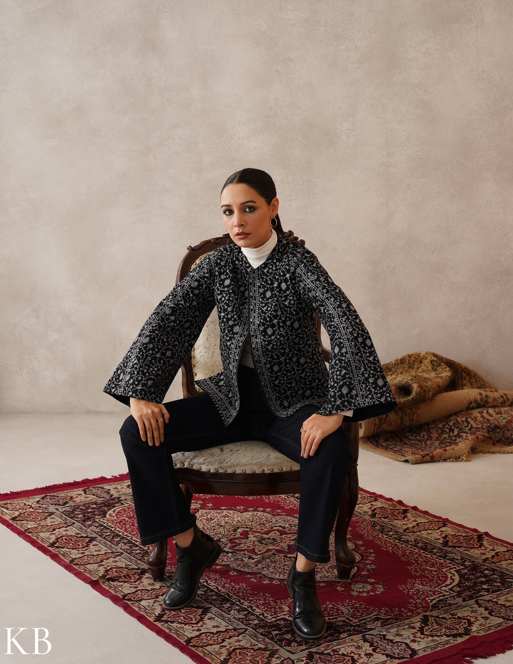 Nayaab Classic Black Kashmiri Sozni Fine Wool Cape Jacket - Kashmir Box