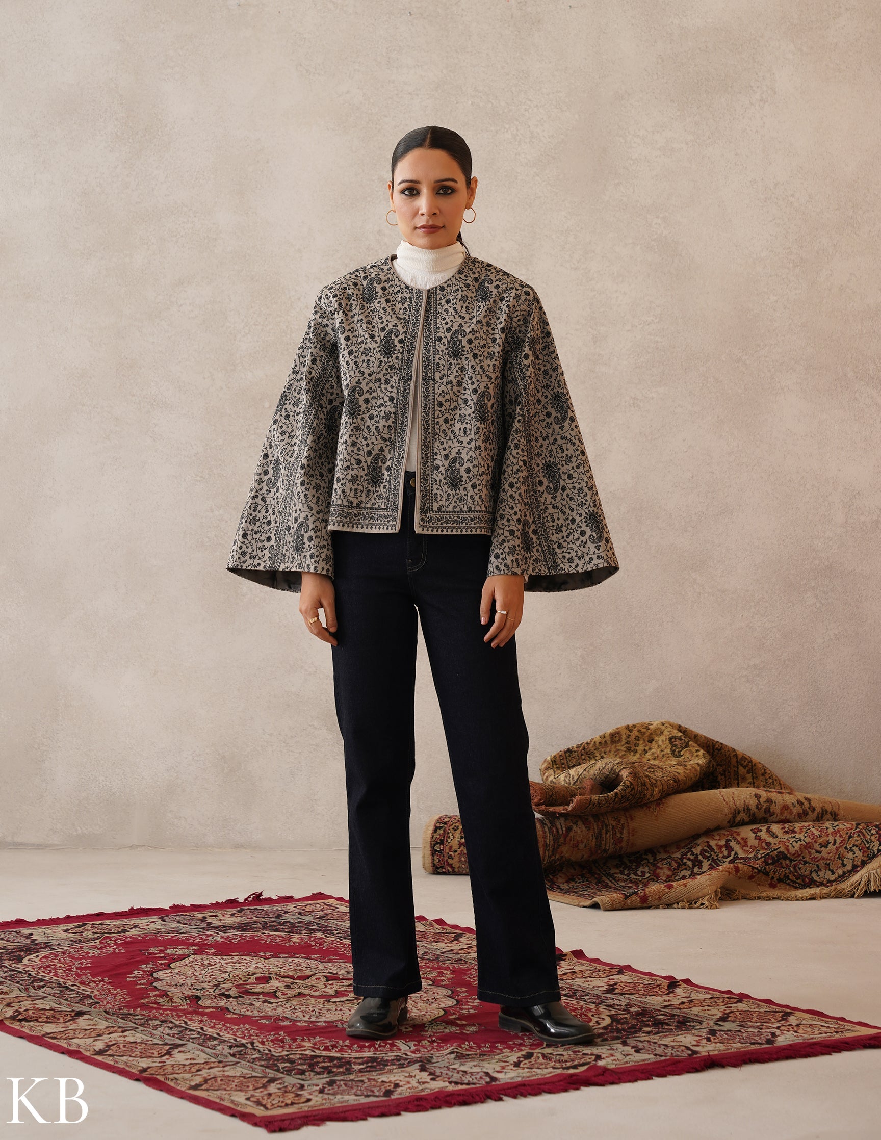 Nayaab Light Grey Kashmiri Sozni Fine Wool Cape Jacket - Kashmir Box