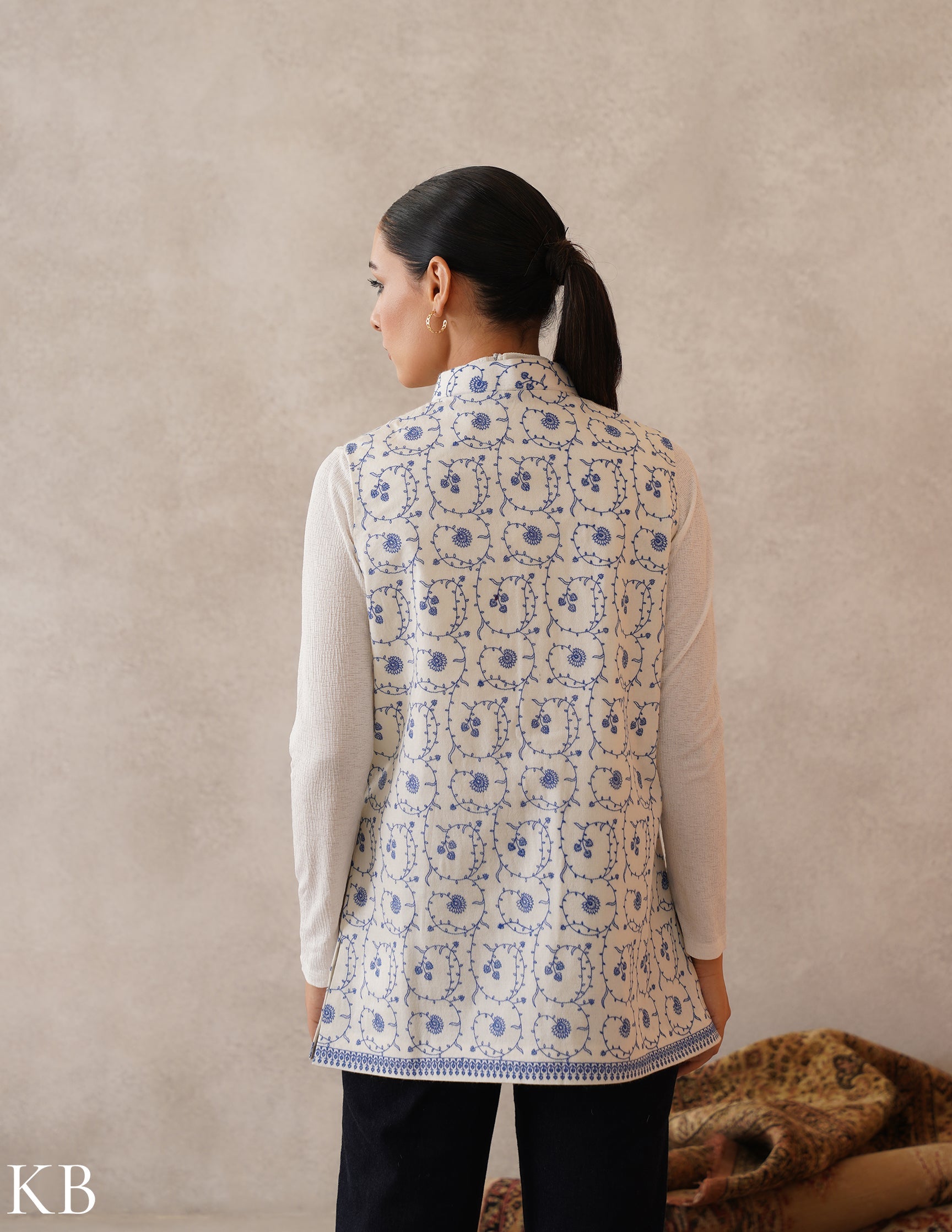Nayaab Off-White Kashmiri Blue Sozni Fine Wool Waistcoat - Kashmir Box