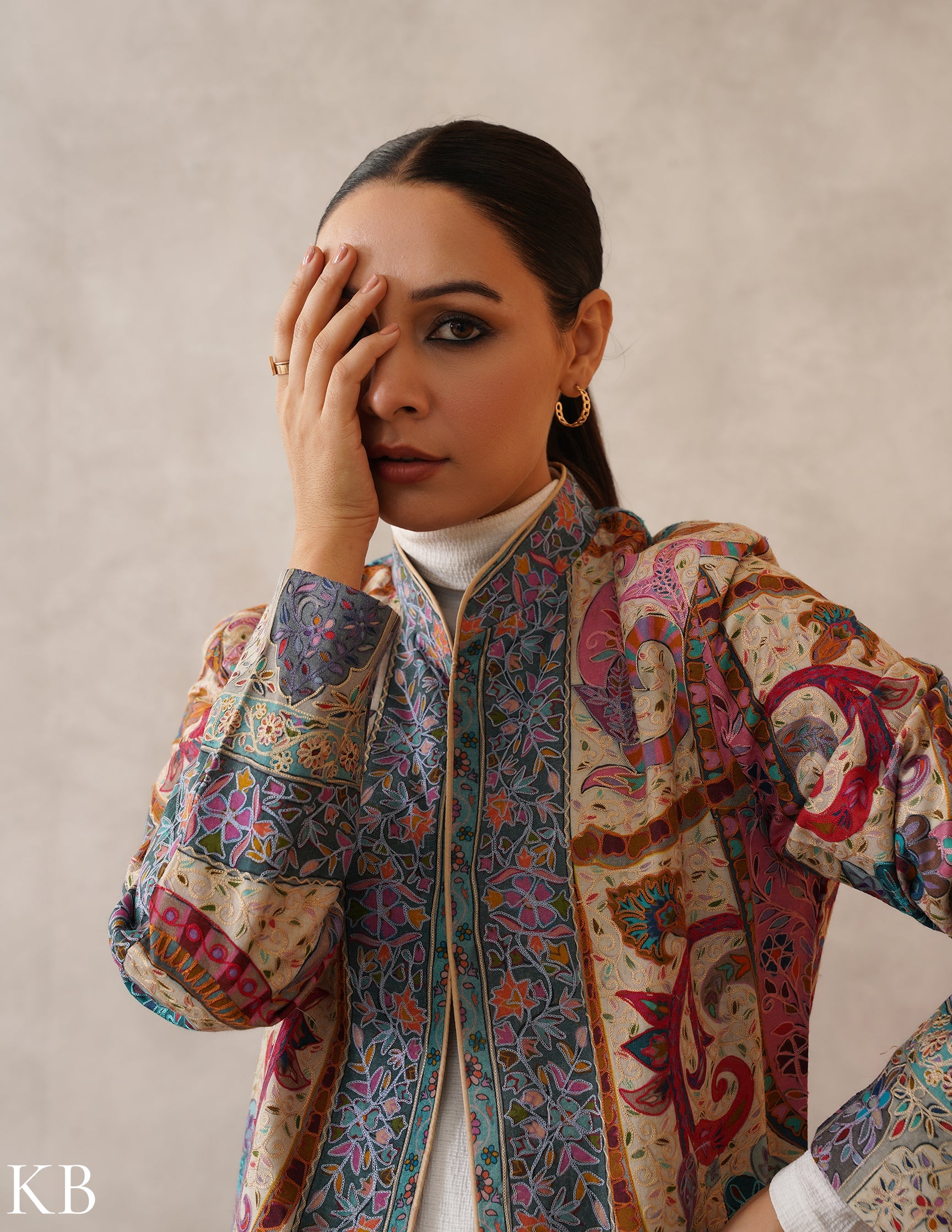 Nayaab Multicolour Kalamkari Print Sozni Outlined Fine Wool Jacket
