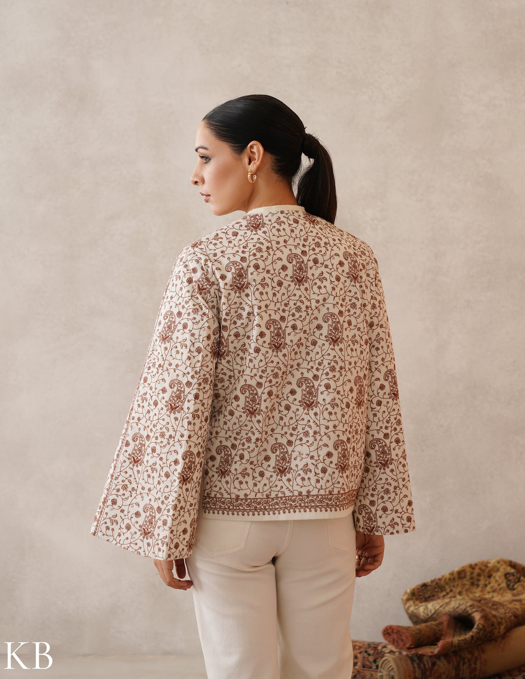 Nayaab Cream Kashmiri Sozni Fine Wool Cape Jacket - Kashmir Box