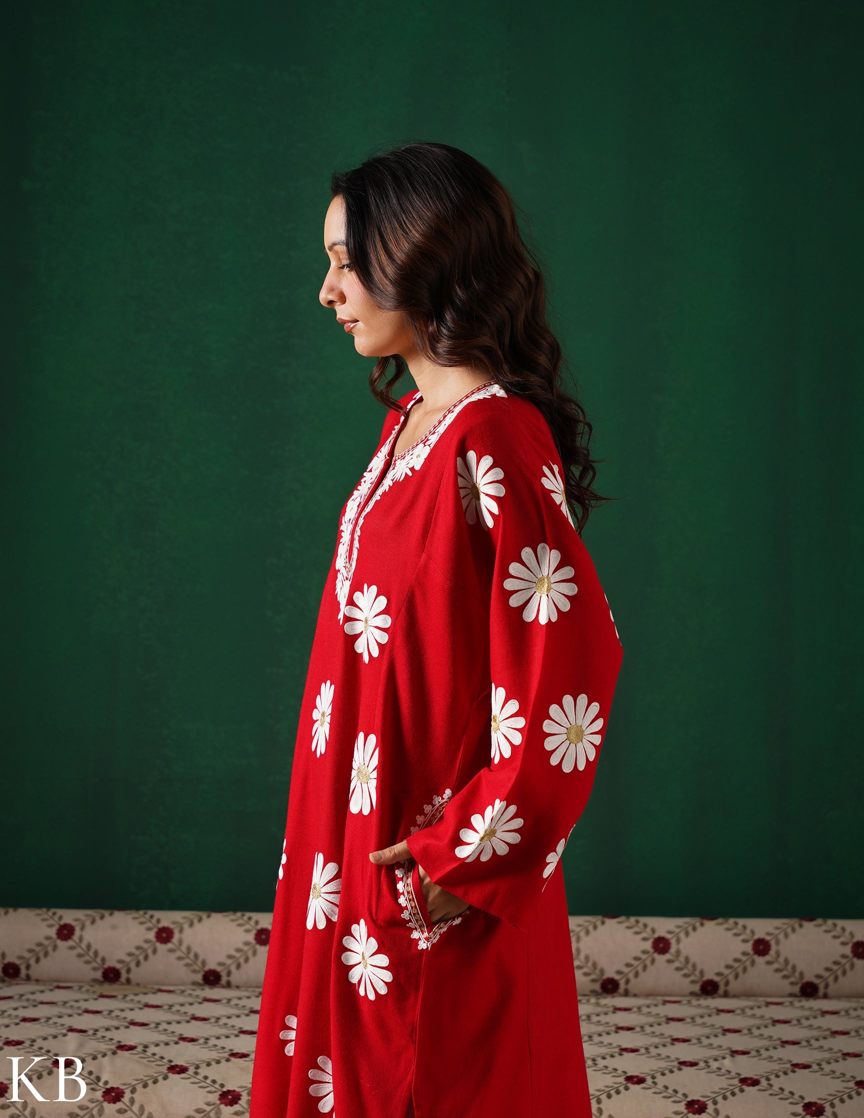 Kashmiri White Aari & Silver Zari Embroidered Woollen Phiran – Maroon | Timeless Winter Wear