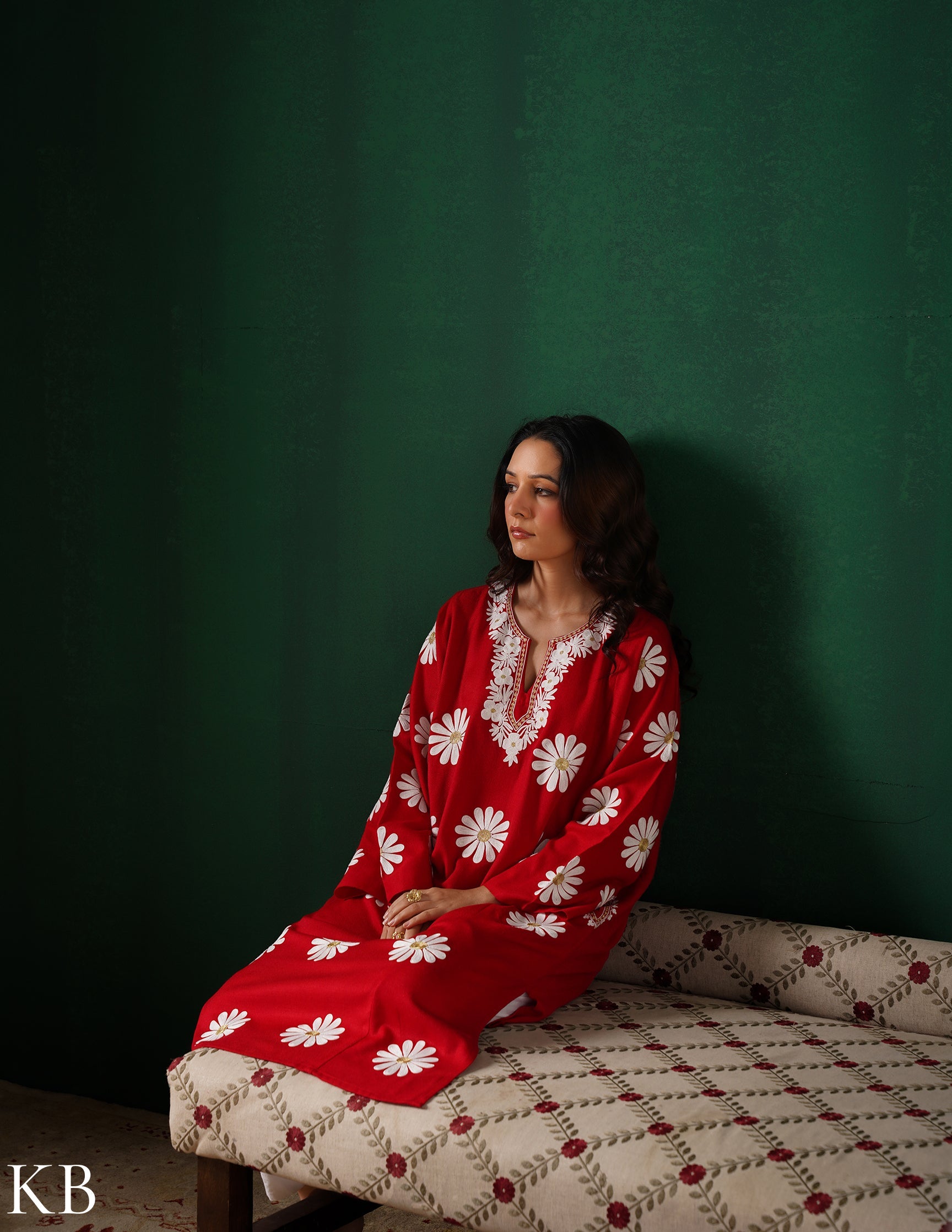 Kashmiri White Aari & Silver Zari Embroidered Woollen Phiran – Maroon | Timeless Winter Wear