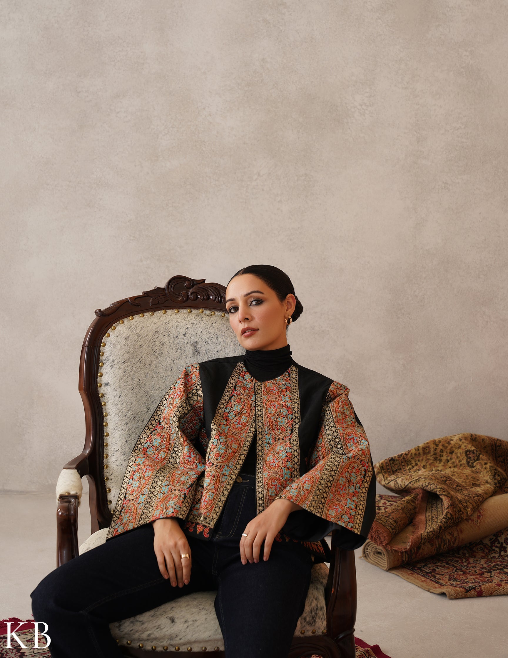 Nayaab Jet Black Kashmiri Sozni Zari Wool Cape Jacket - Kashmir Box