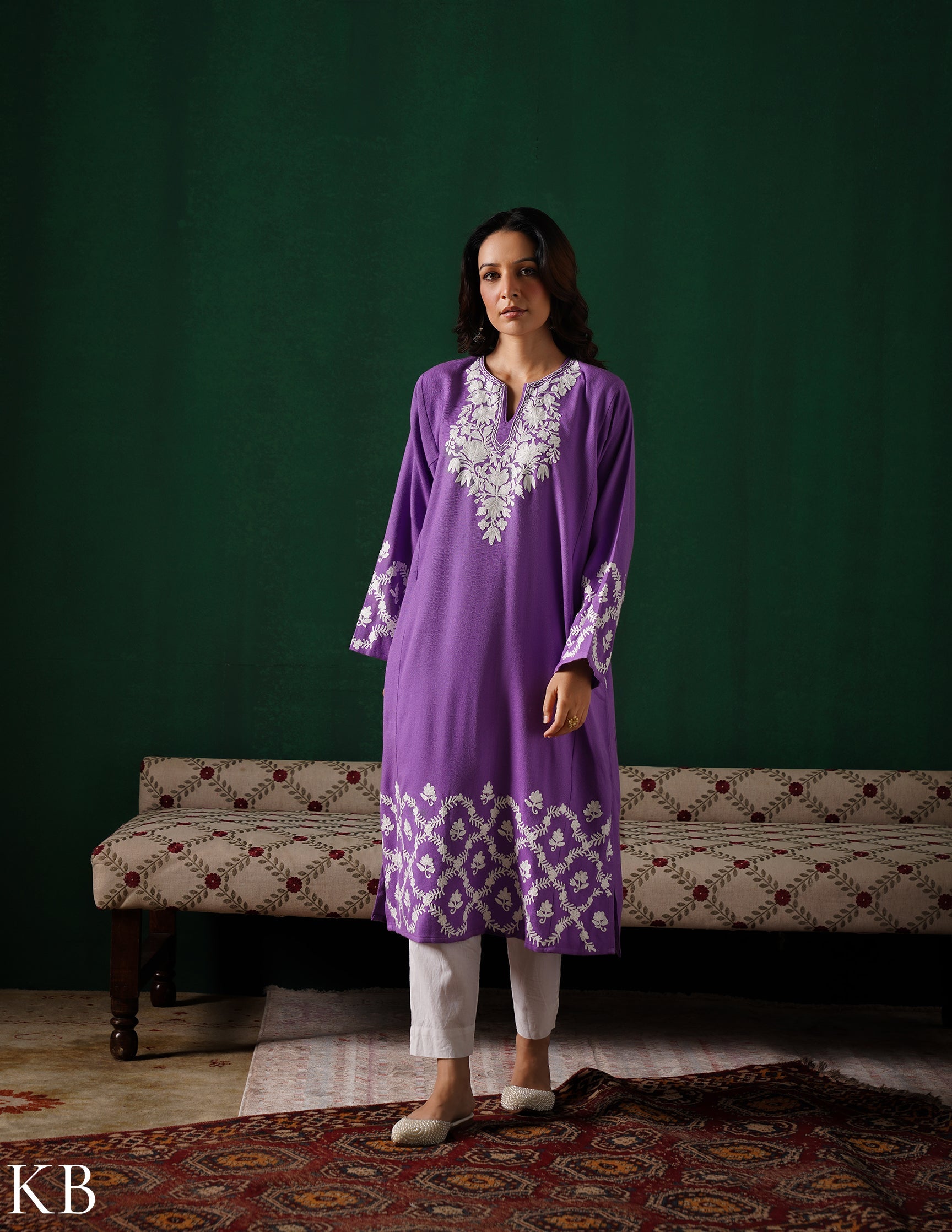 Kashmiri White Aari Embroidered Woollen Phiran – Purple | Timeless Winter Wear