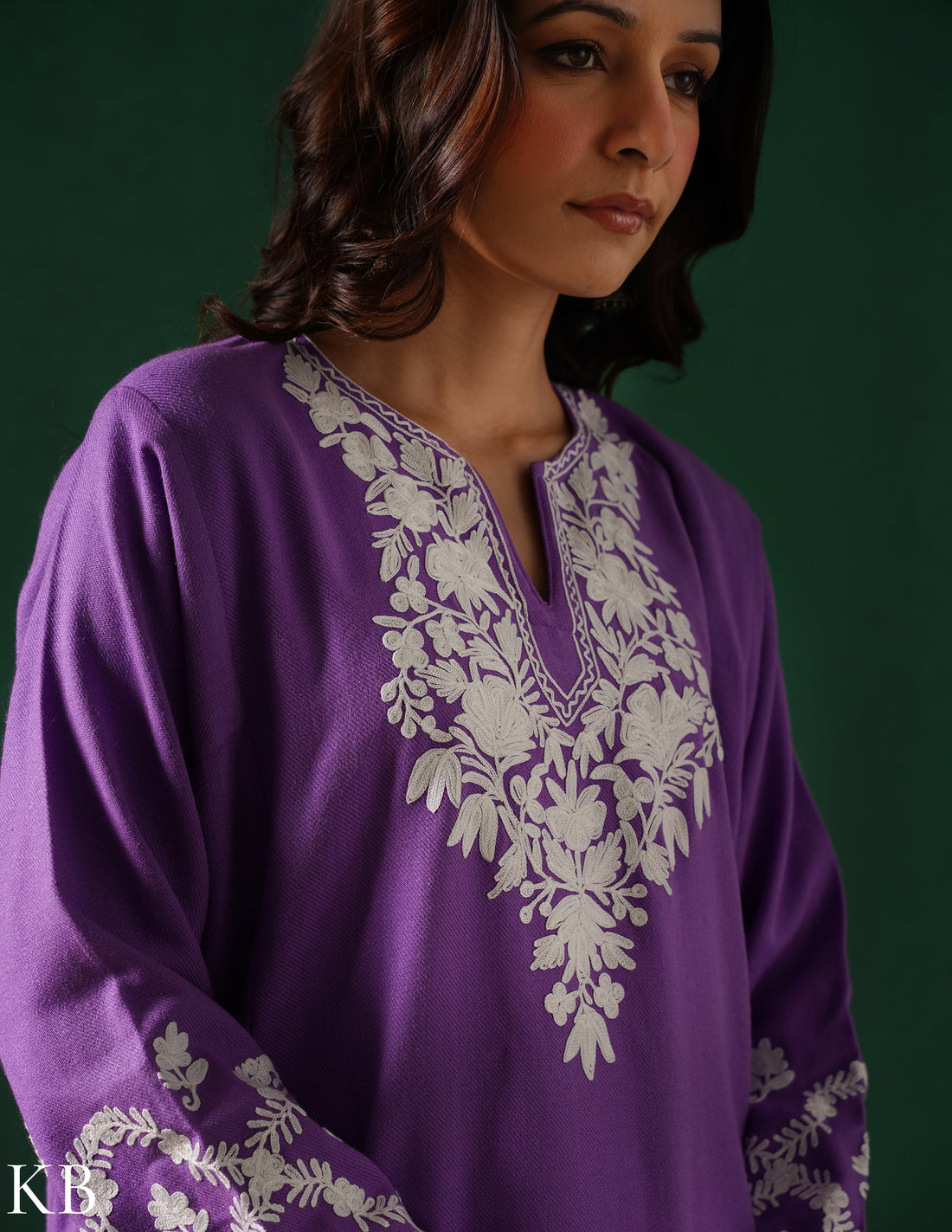 Kashmiri White Aari Embroidered Woollen Phiran – Purple | Timeless Winter Wear