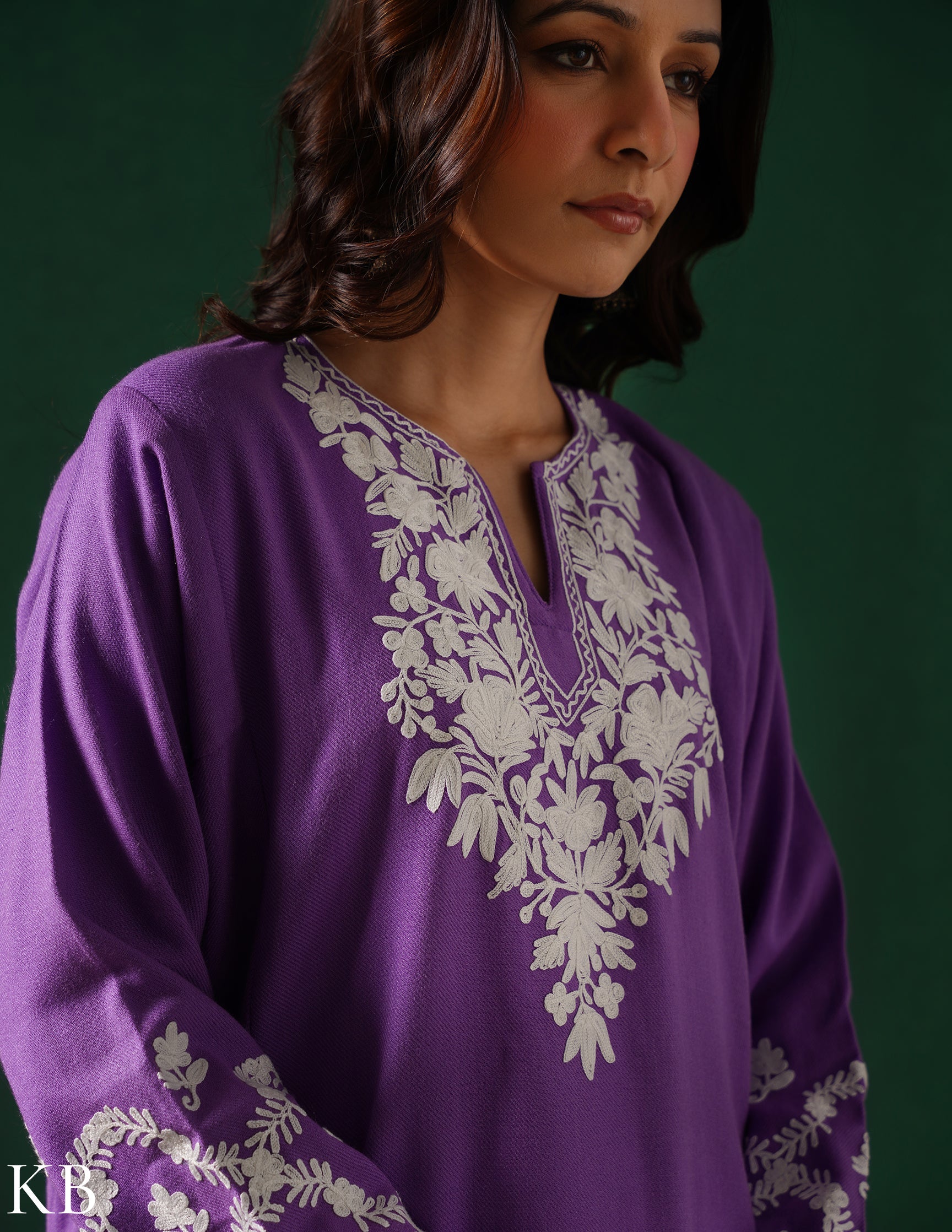 Kashmiri White Aari Embroidered Woollen Phiran – Purple | Timeless Winter Wear