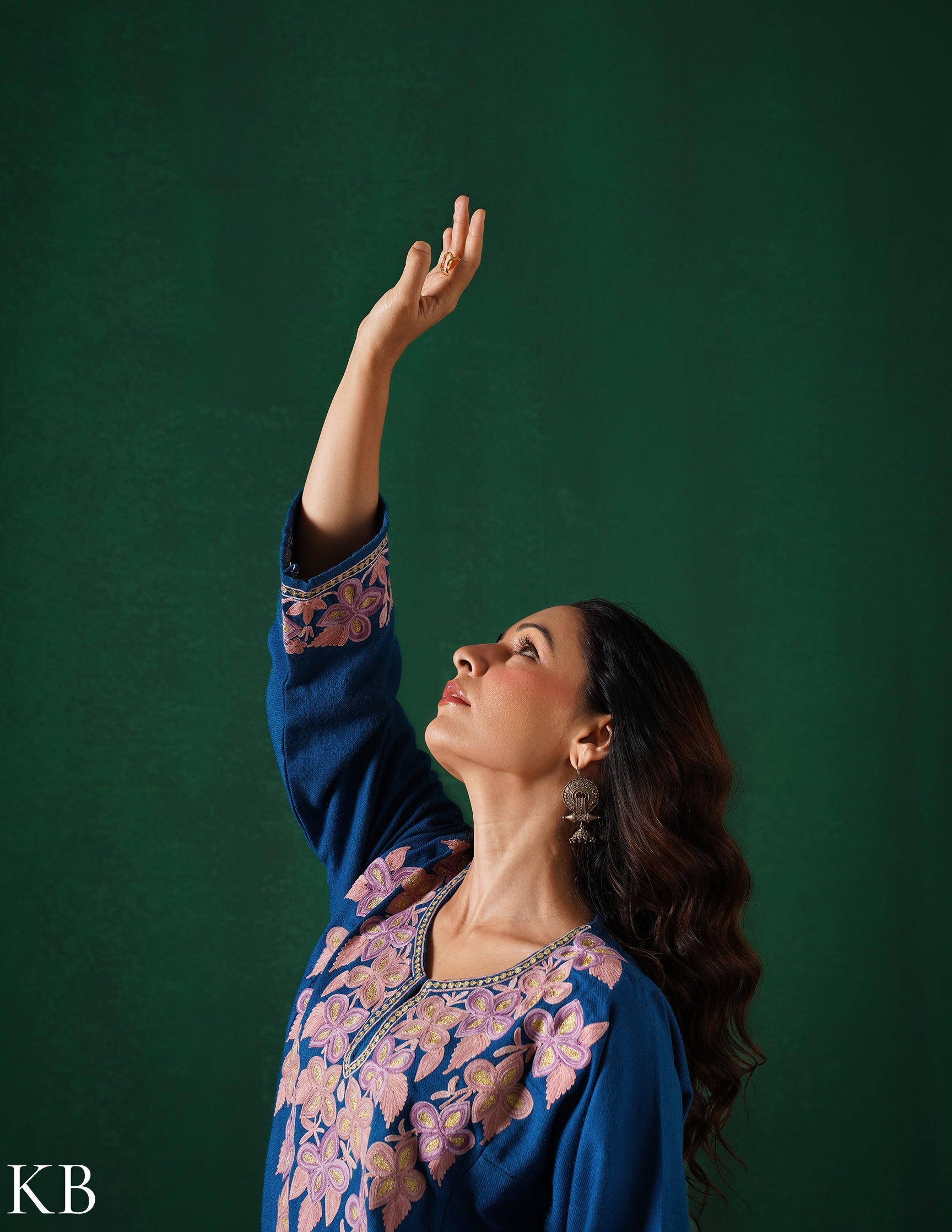 Kashmiri Aari & Zari Embroidered Woollen Phiran – Teal Blue | Handcrafted Heritage