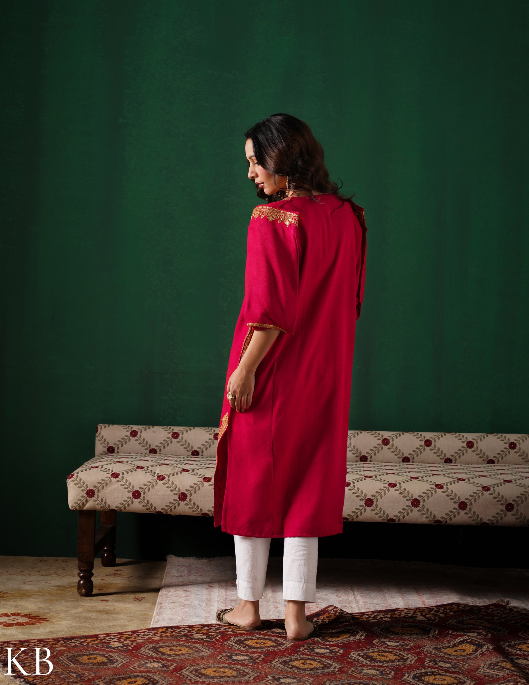 Kashmiri Golden Boti Tilla Embroidered Woollen Phiran – Magenta Pink | Handcrafted Heritage