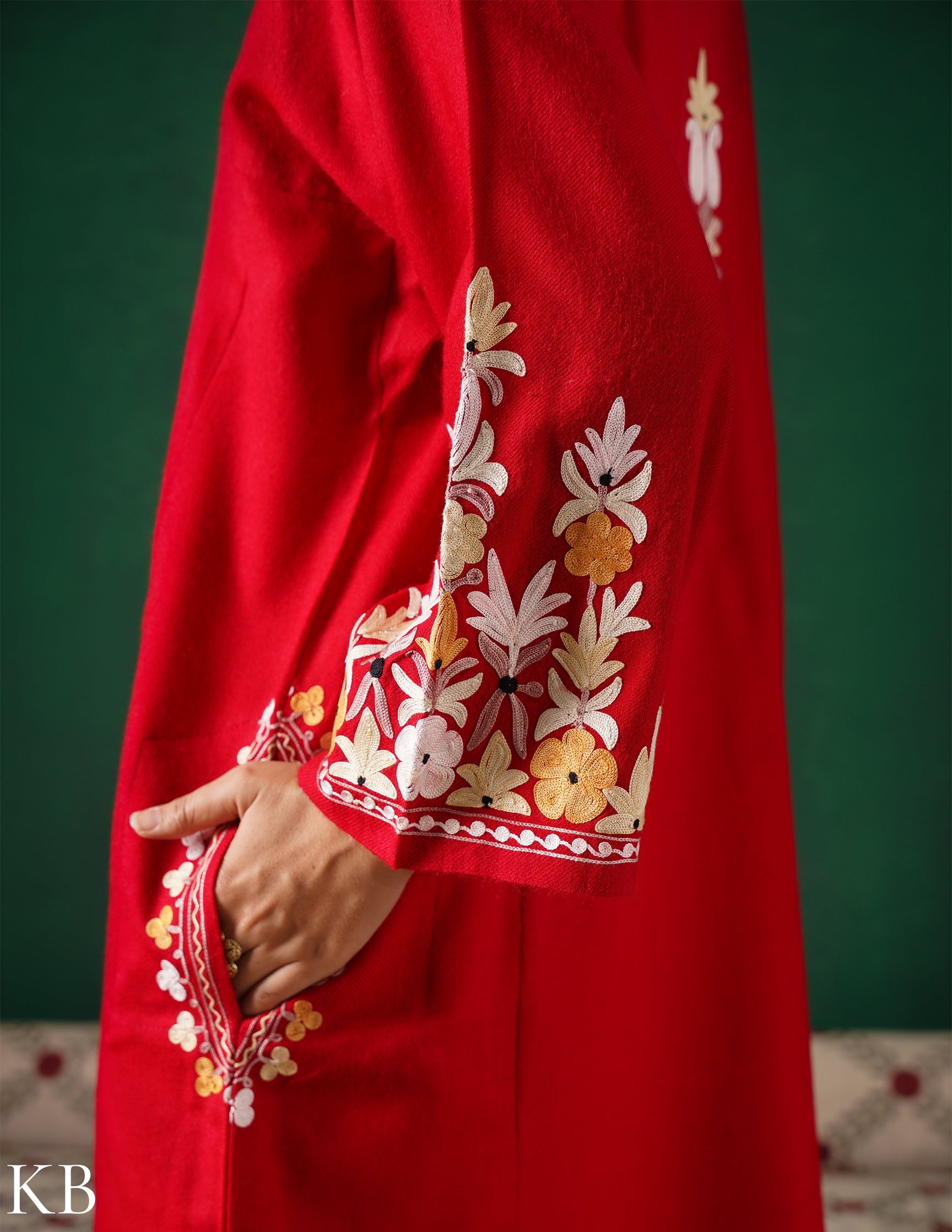 Kashmiri Light Yellow & White Aari Embroidered Woollen Phiran – Red | Timeless Winter Wear - Kashmir Box