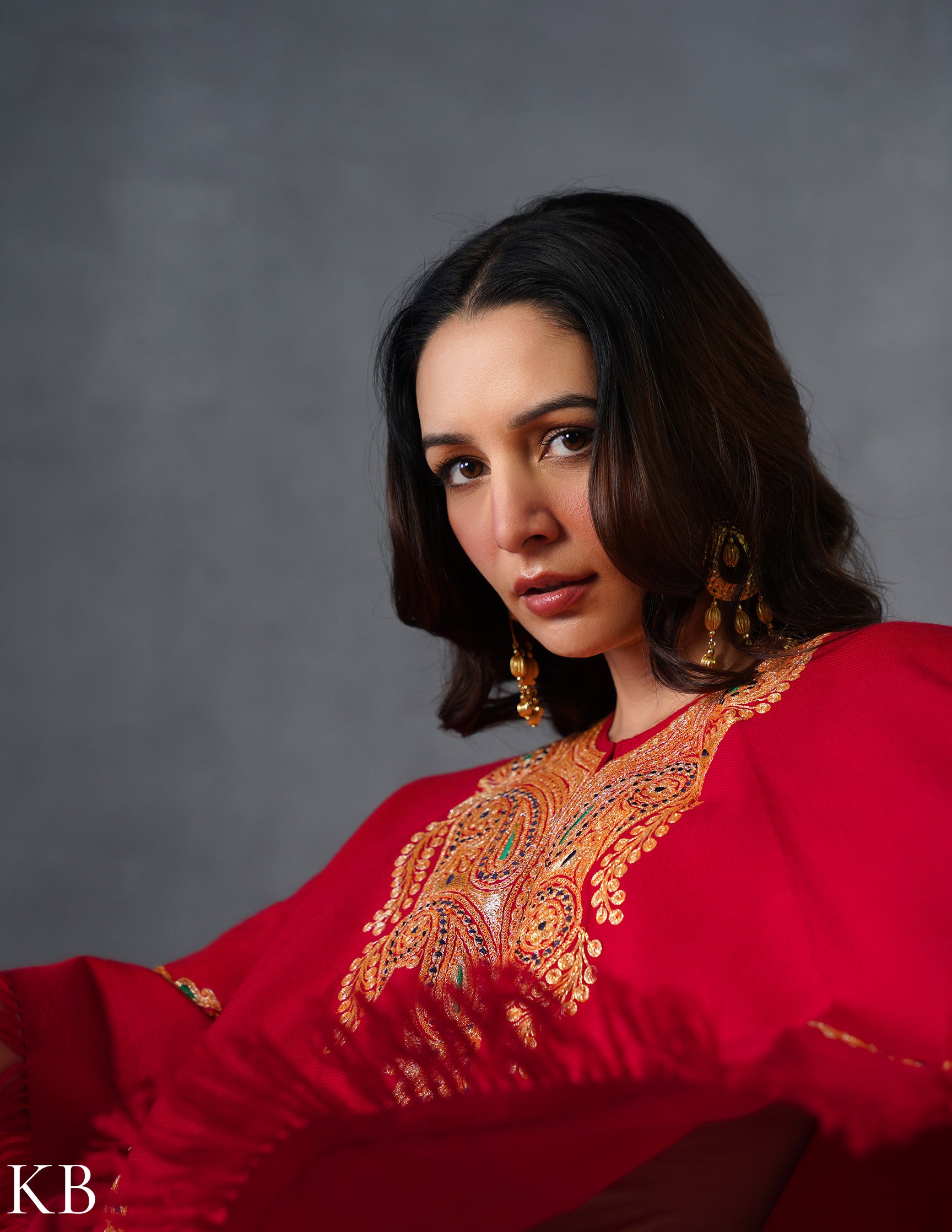 Kashmiri Golden Boti Tilla Embroidered Woollen Poncho – Red | Handcrafted Heritage